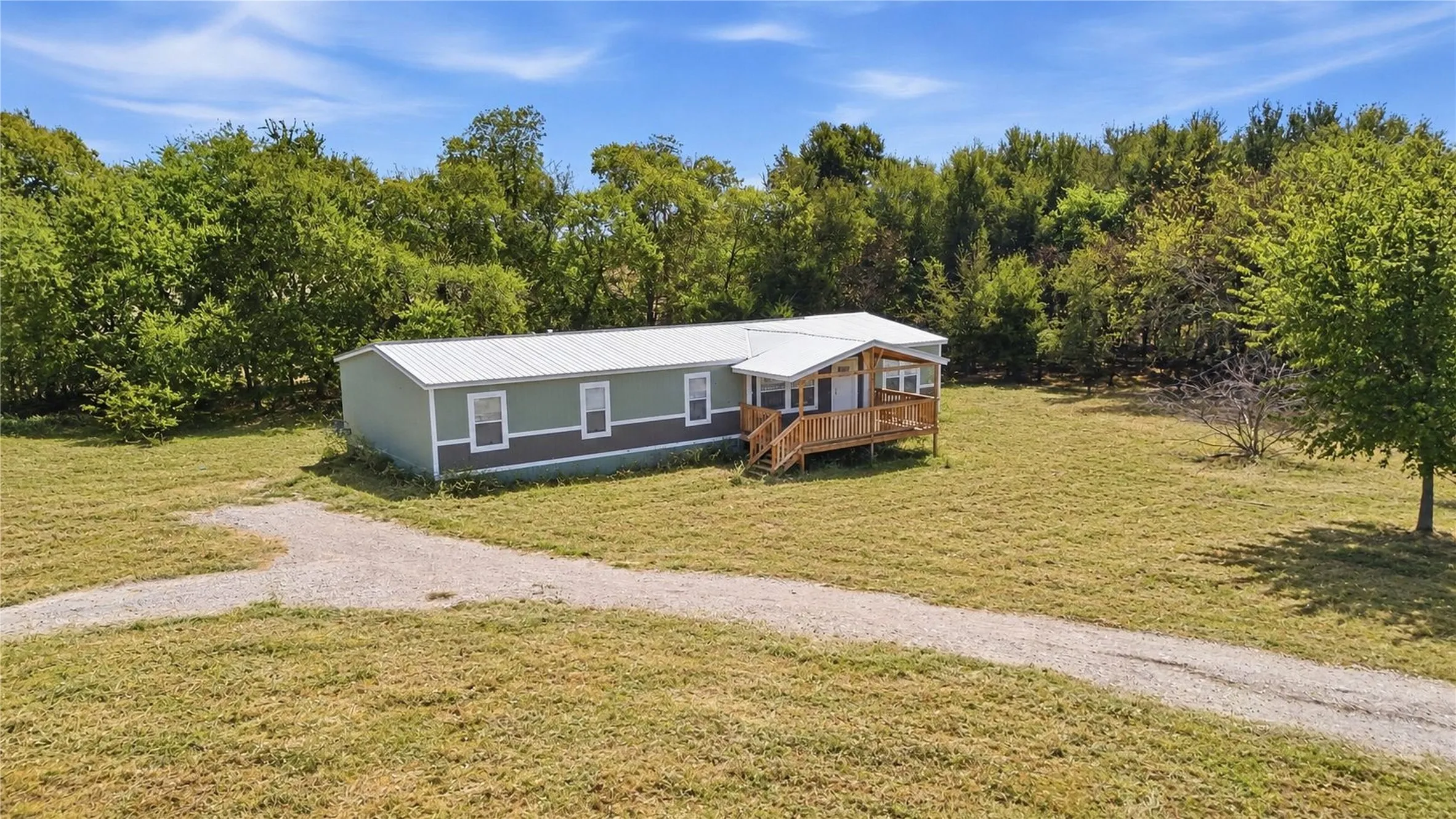 Manufactured Home For Sale in Hunt County , 4796 E Highway 11, Commerce, Texas 75428, 5 Bedroom, 3 Bathroom, Garage spaces, 2,085 Sqft, built in 2025, mls#21359439, Real Estate Agent in Commerce, Homes For Sale in Hunt county, Homes For Sale in Commerce, Realtor in Commerce Texas, Real Estate Brokerage Independent Realty Texas, Luminita Cordes Realtor