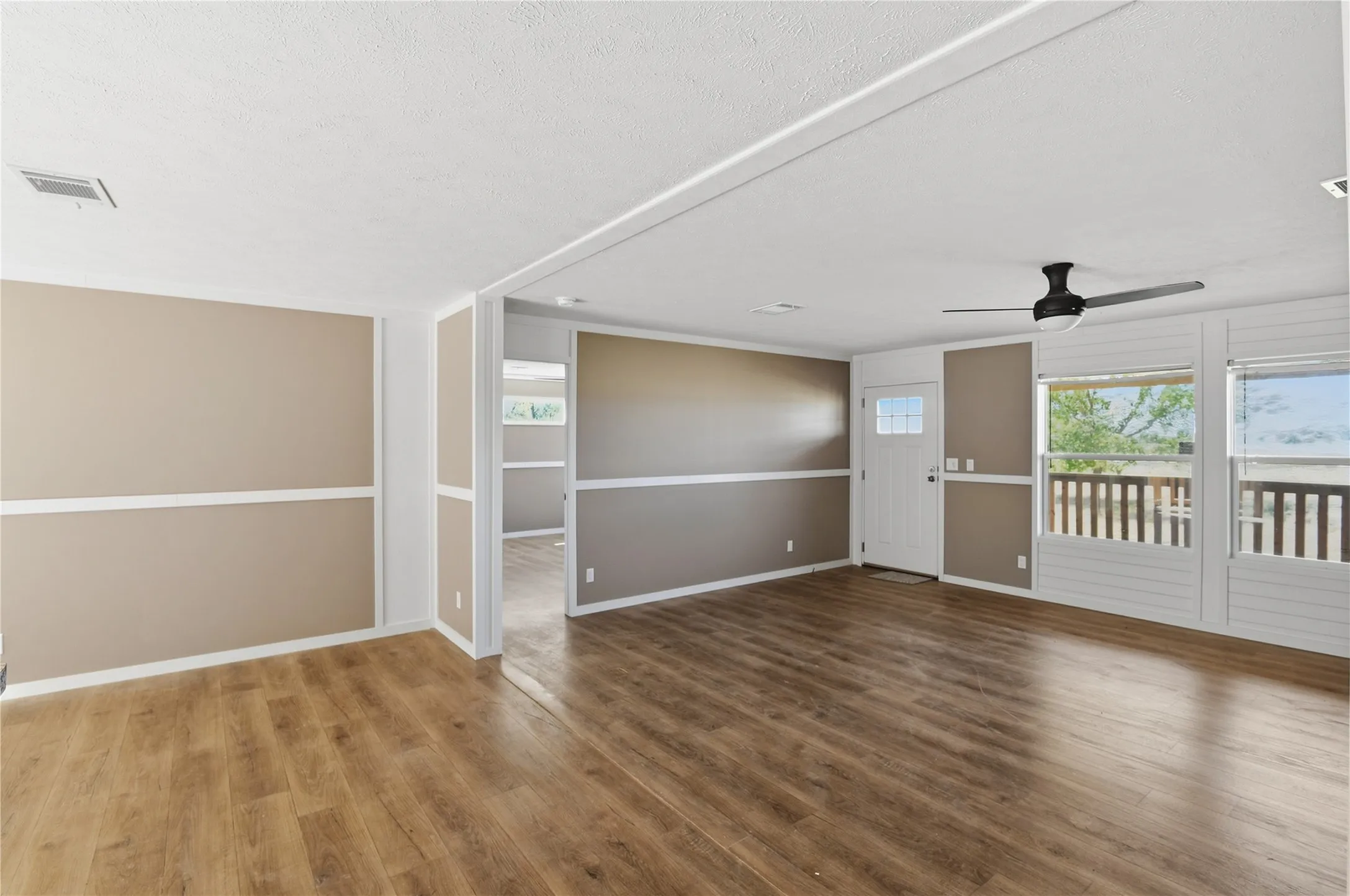 Manufactured Home For Sale in Hunt County , 4796 E Highway 11, Commerce, Texas 75428, 5 Bedroom, 3 Bathroom, Garage spaces, 2,085 Sqft, built in 2025, mls#21359439, Real Estate Agent in Commerce, Homes For Sale in Hunt county, Homes For Sale in Commerce, Realtor in Commerce Texas, Real Estate Brokerage Independent Realty Texas, Luminita Cordes Realtor
