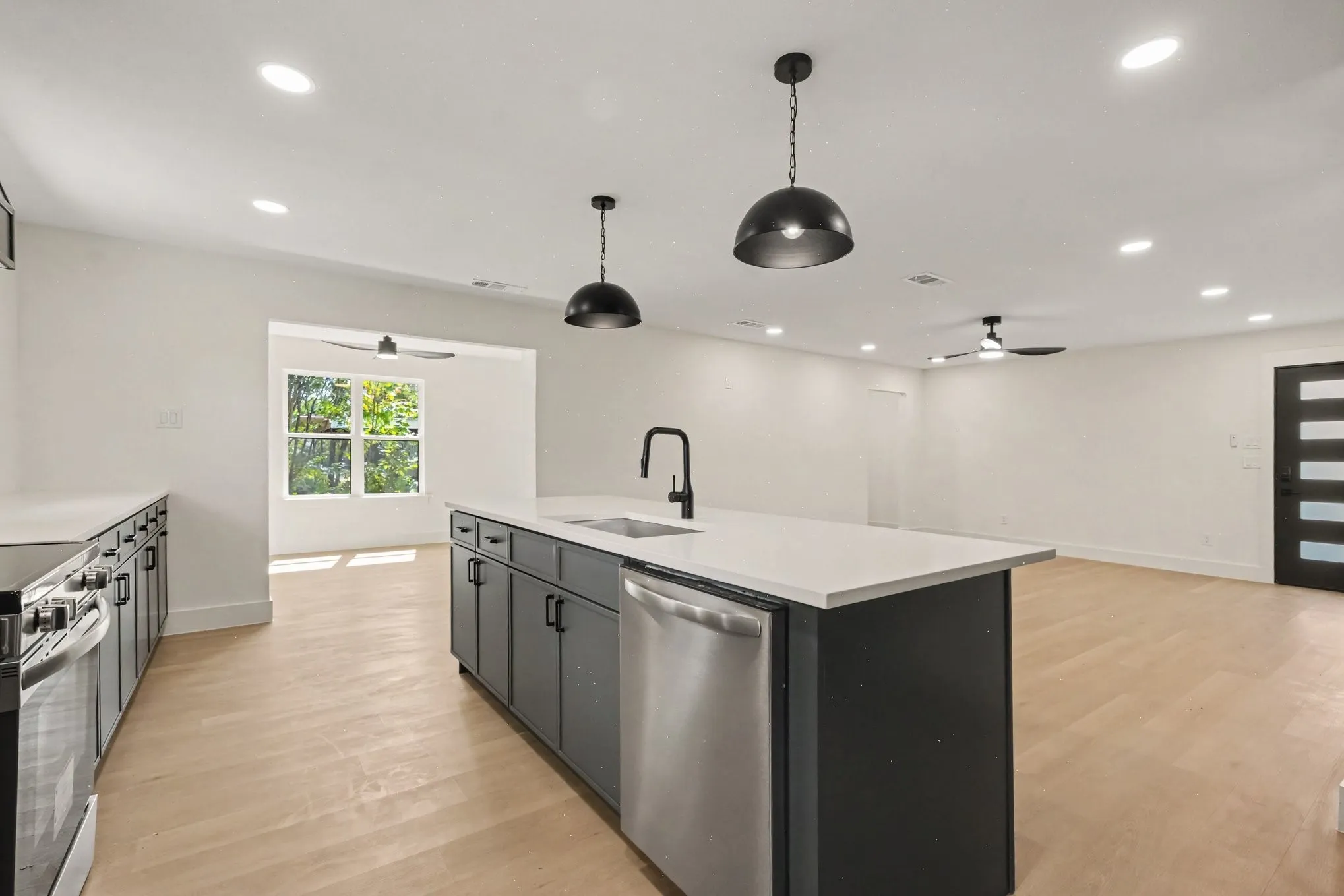 Appliances shown included!