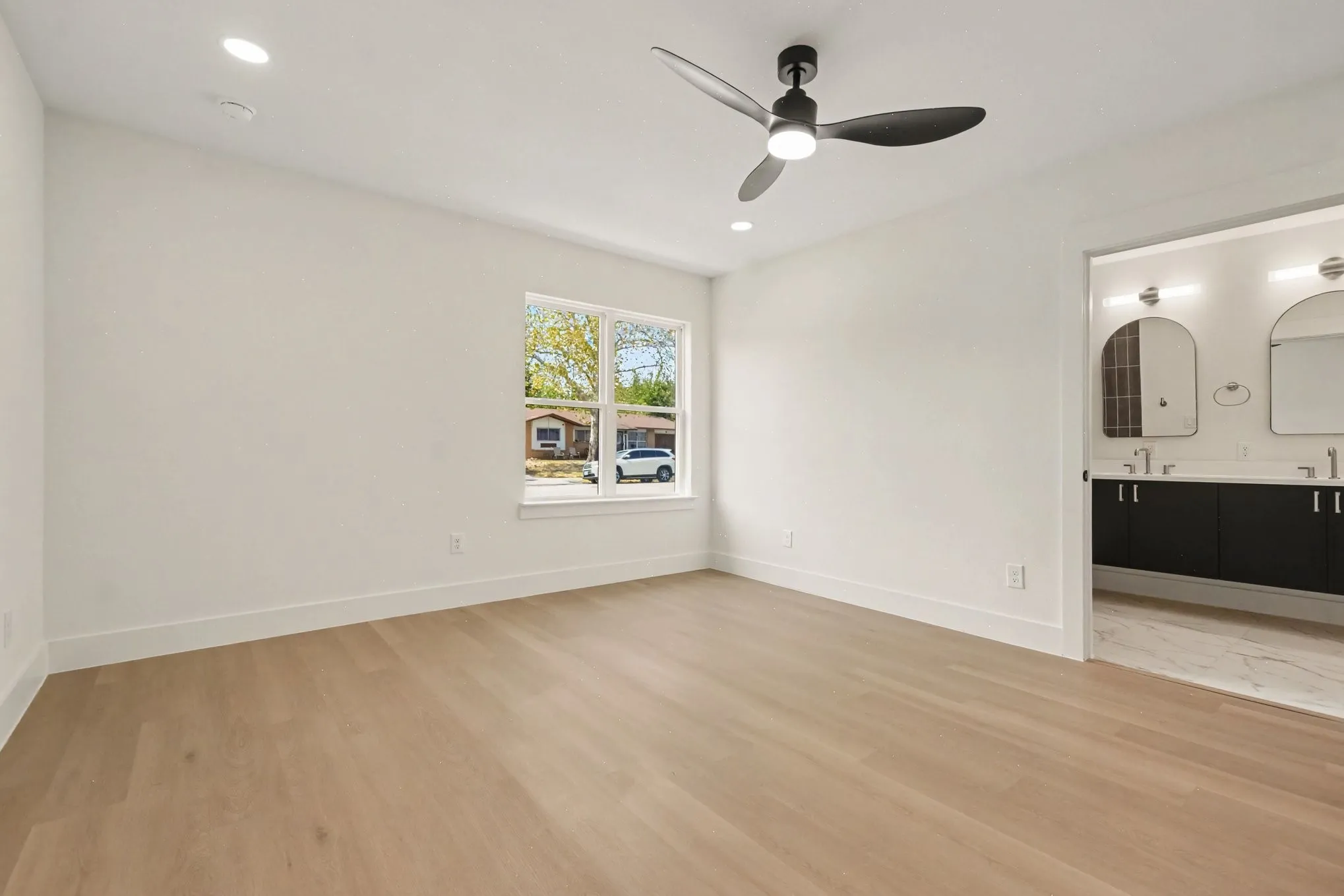 Primary suite