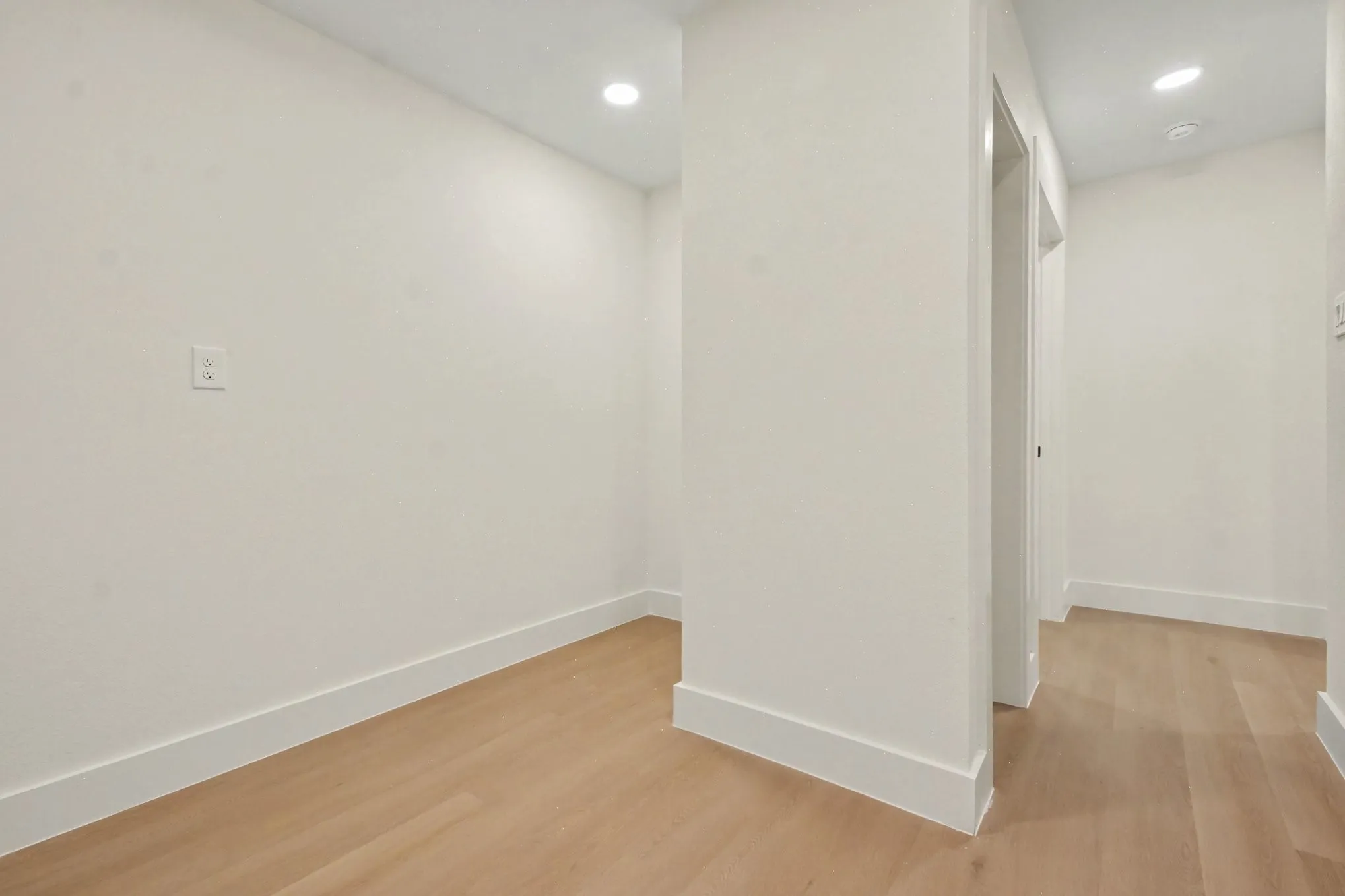 Single Family Residence For Sale in Dallas County , 3110 Dupree Street, Irving, Texas 75062, 4 Bedroom, 3 Bathroom, Garage spaces, 1,999 Sqft, built in 1961, mls#21362435, Real Estate Agent in Irving, Homes For Sale in Dallas county, Homes For Sale in Irving, Realtor in Irving Texas, Real Estate Brokerage Independent Realty Texas, Luminita Cordes Realtor