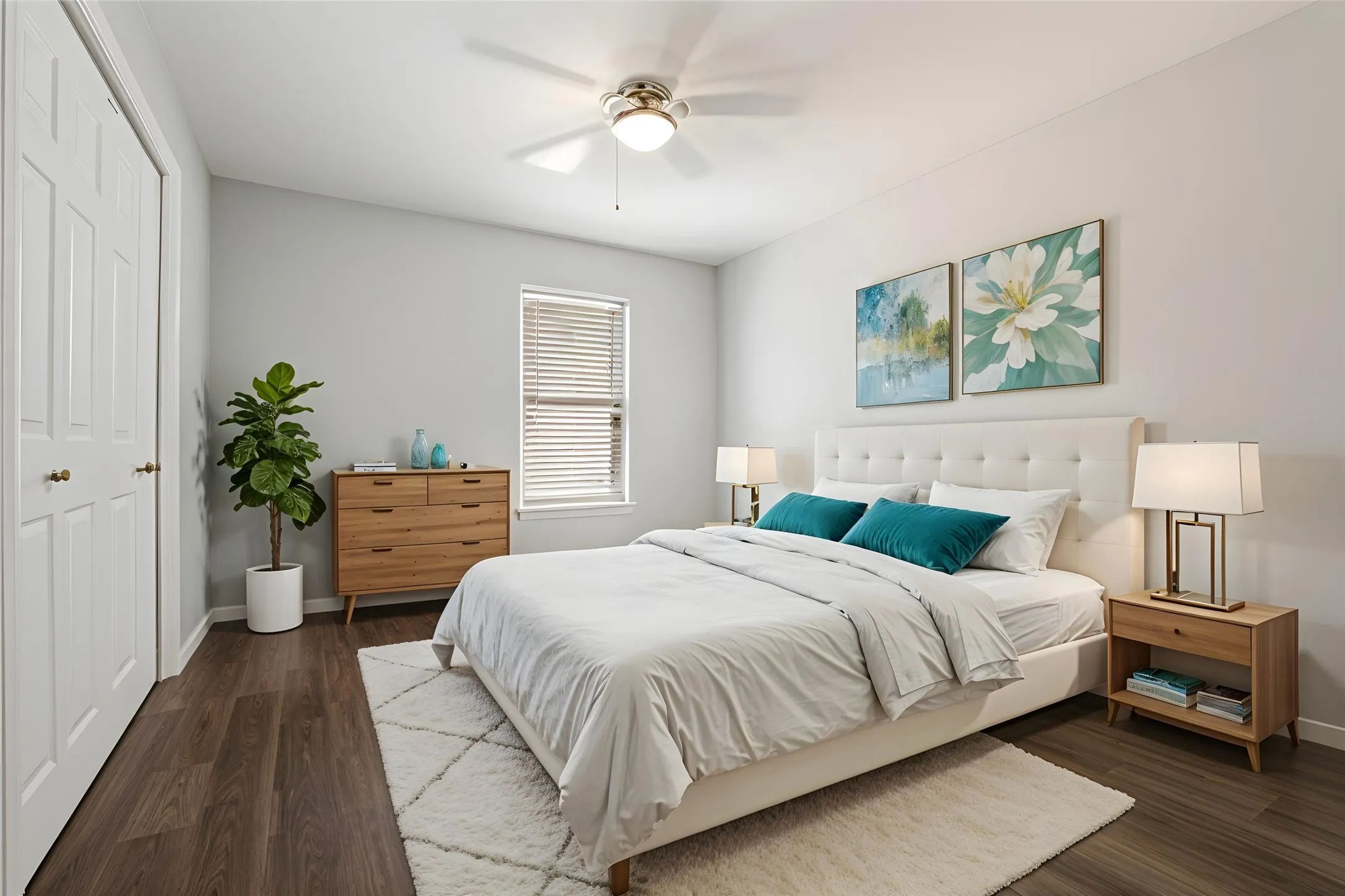 White paneled bi-fold closet doors, wood-finish flooring, a window with blinds, and a ceiling fan with light fixture
