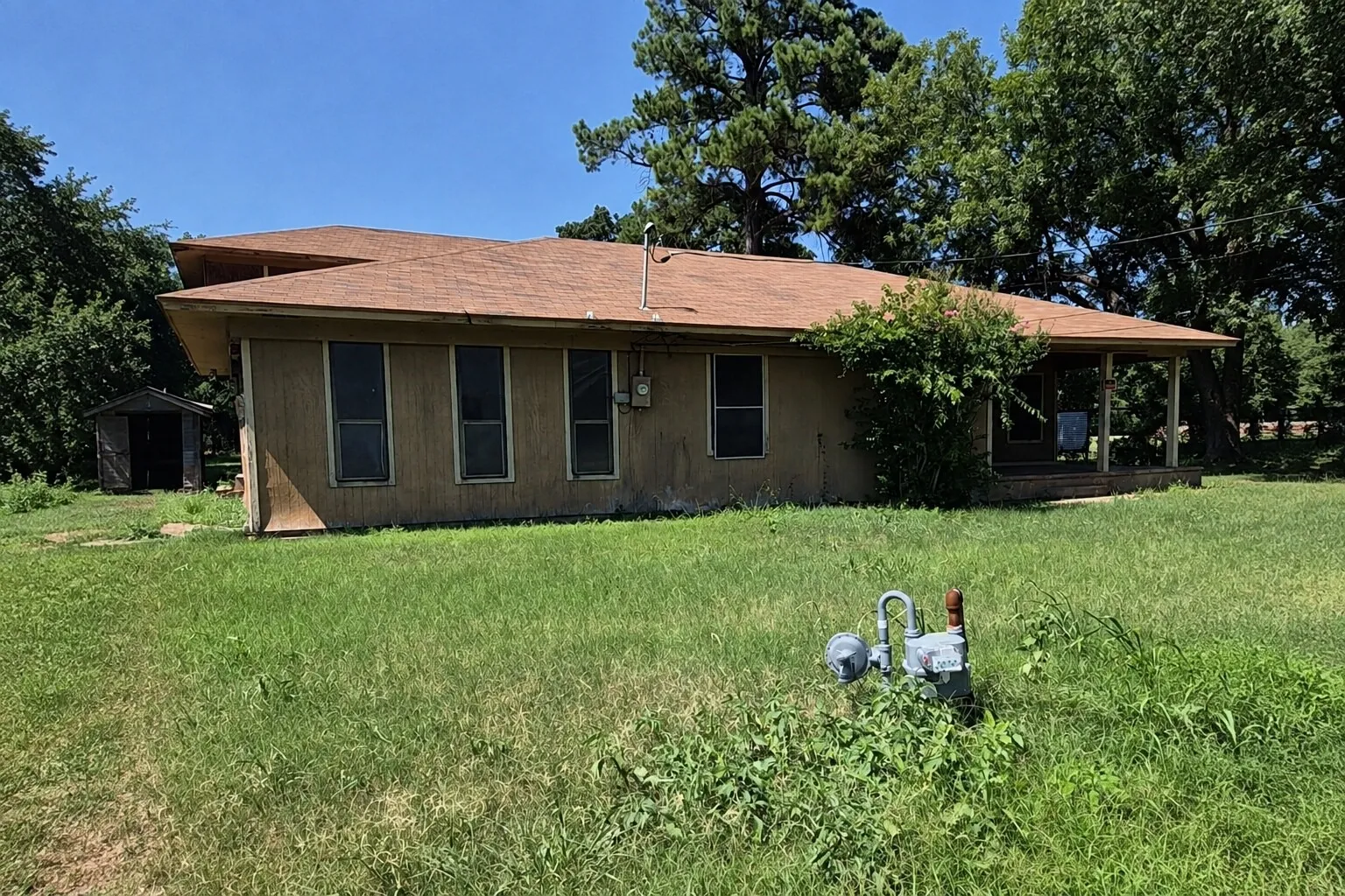 Single Family Residence For Sale in Eastland County , 308 E Patterson Street, Eastland, Texas 76448, 3 Bedroom, 2 Bathroom, 1 Garage spaces, 3,783 Sqft, built in 1950, mls#21363132, Real Estate Agent in Eastland, Homes For Sale in Eastland county, Homes For Sale in Eastland, Realtor in Eastland Texas, Real Estate Brokerage Independent Realty Texas, Luminita Cordes Realtor