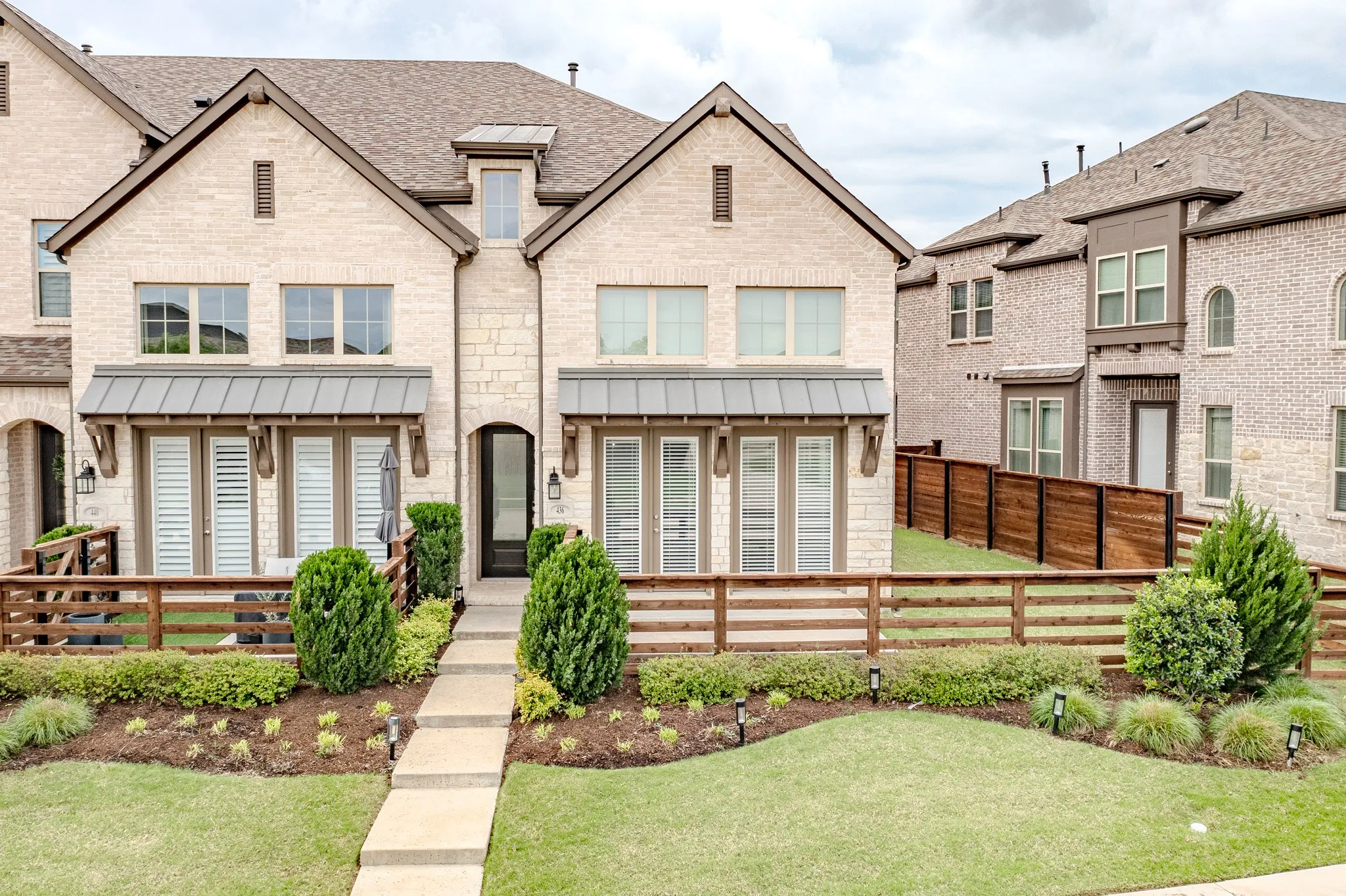 Townhouse For Sale in Collin County , 436 Somerville Drive, Mc Kinney, Texas 75071, 3 Bedroom, 3 Bathroom, 2 Garage spaces, 1,827 Sqft, built in 2021, mls#21363257, Real Estate Agent in Mc Kinney, Homes For Sale in Collin county, Homes For Sale in Mc Kinney, Realtor in Mc Kinney Texas, Real Estate Brokerage Independent Realty Texas, Luminita Cordes Realtor
