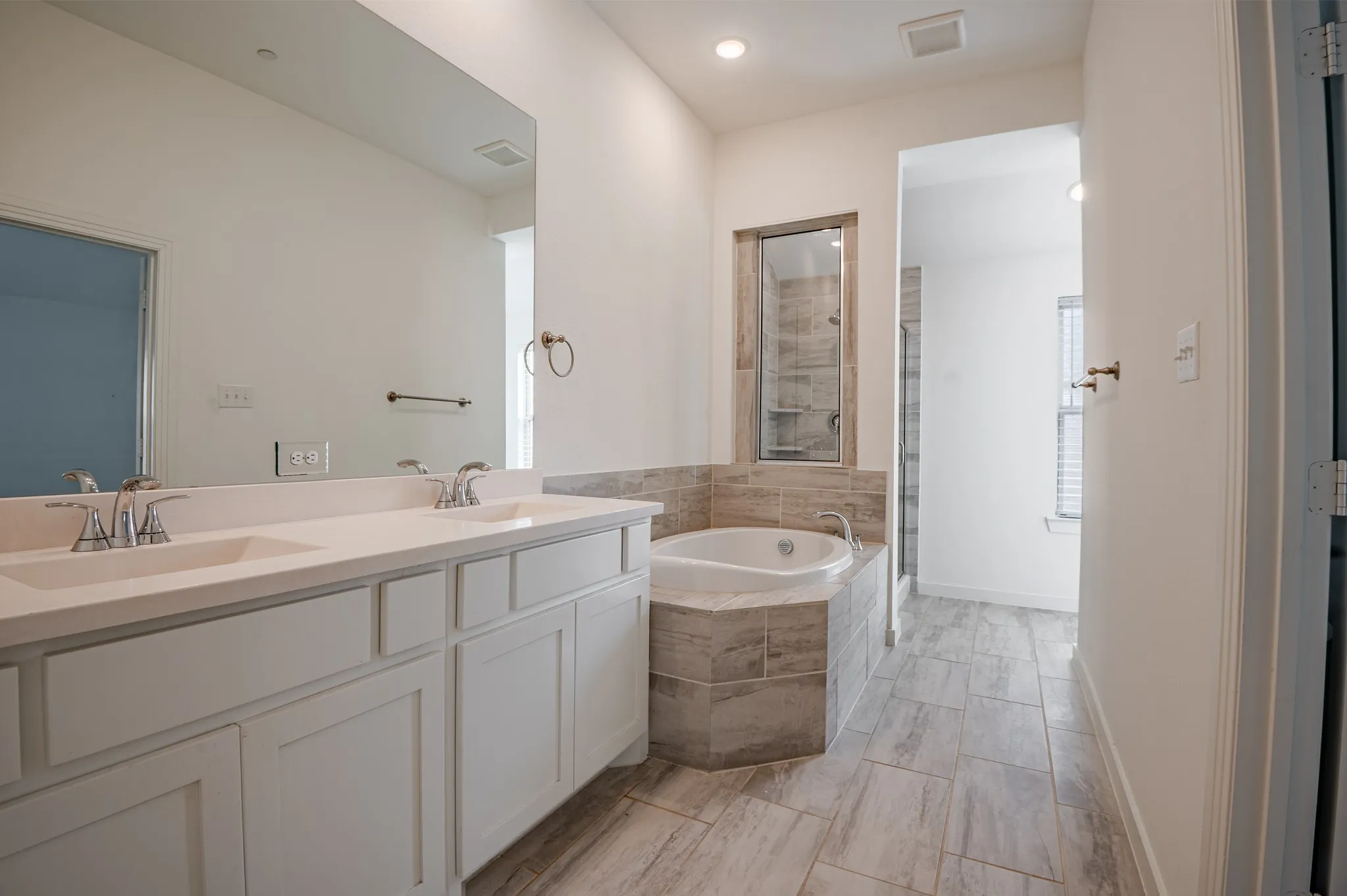 Townhouse For Sale in Collin County , 436 Somerville Drive, Mc Kinney, Texas 75071, 3 Bedroom, 3 Bathroom, 2 Garage spaces, 1,827 Sqft, built in 2021, mls#21363257, Real Estate Agent in Mc Kinney, Homes For Sale in Collin county, Homes For Sale in Mc Kinney, Realtor in Mc Kinney Texas, Real Estate Brokerage Independent Realty Texas, Luminita Cordes Realtor