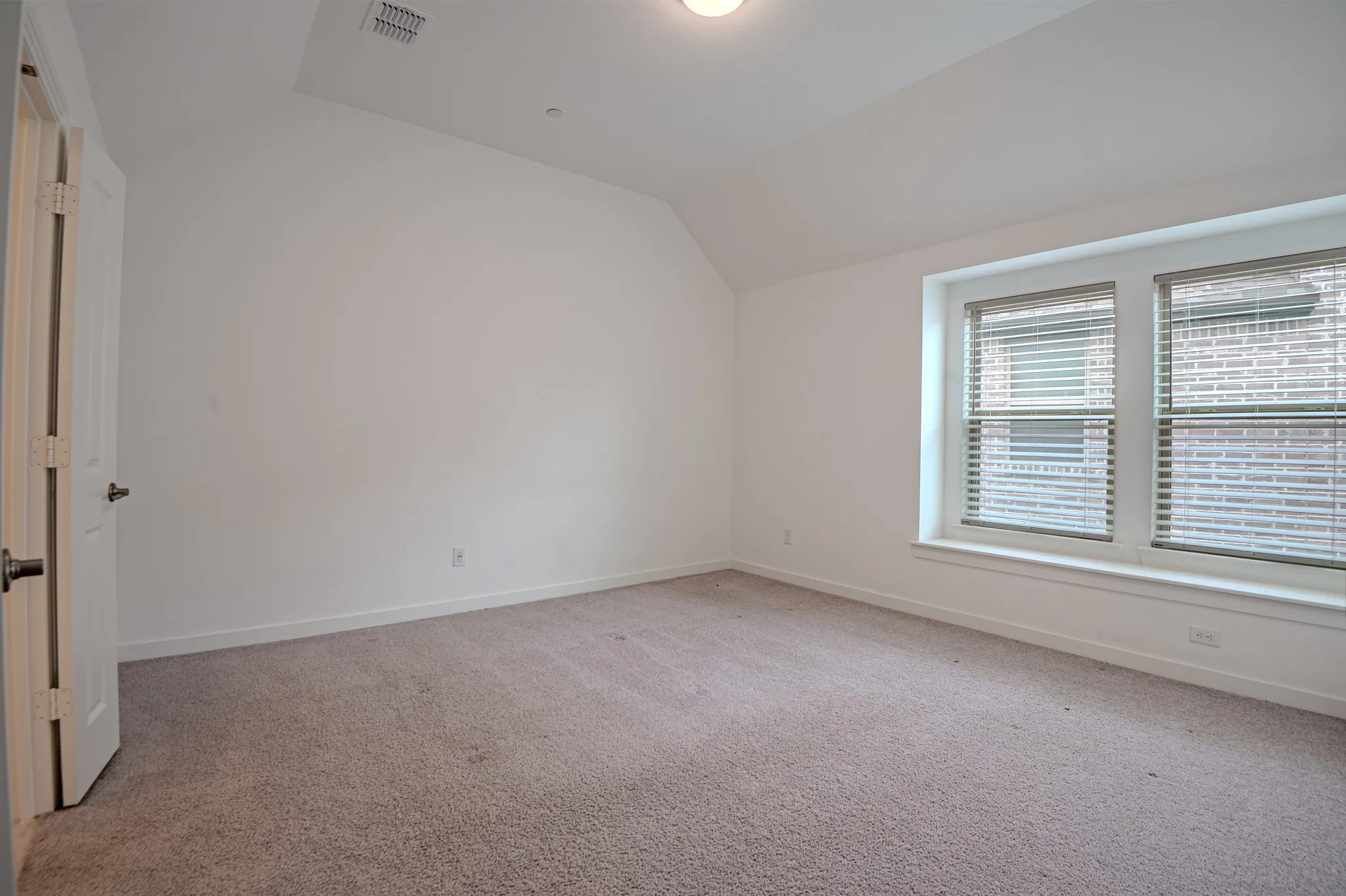 Townhouse For Sale in Collin County , 436 Somerville Drive, Mc Kinney, Texas 75071, 3 Bedroom, 3 Bathroom, 2 Garage spaces, 1,827 Sqft, built in 2021, mls#21363257, Real Estate Agent in Mc Kinney, Homes For Sale in Collin county, Homes For Sale in Mc Kinney, Realtor in Mc Kinney Texas, Real Estate Brokerage Independent Realty Texas, Luminita Cordes Realtor