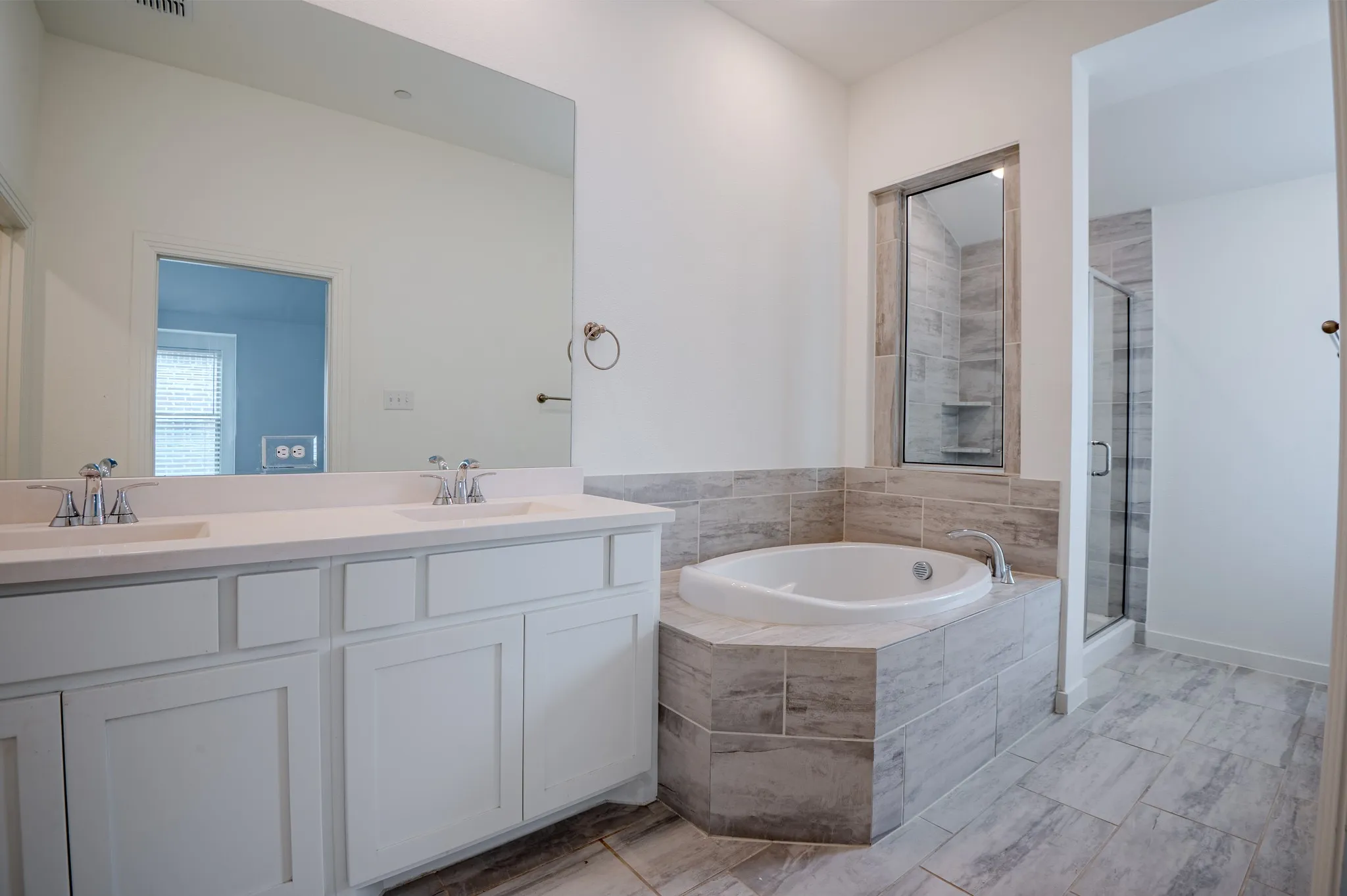 Townhouse For Sale in Collin County , 436 Somerville Drive, Mc Kinney, Texas 75071, 3 Bedroom, 3 Bathroom, 2 Garage spaces, 1,827 Sqft, built in 2021, mls#21363257, Real Estate Agent in Mc Kinney, Homes For Sale in Collin county, Homes For Sale in Mc Kinney, Realtor in Mc Kinney Texas, Real Estate Brokerage Independent Realty Texas, Luminita Cordes Realtor