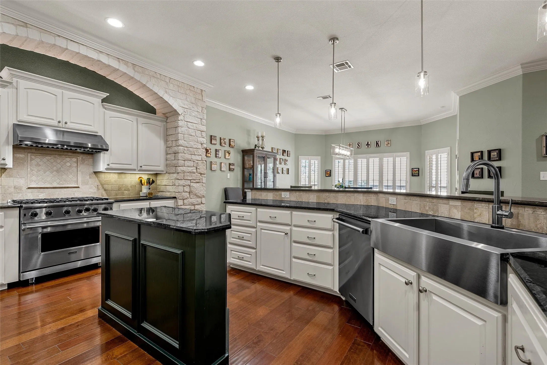 Single Family Residence For Sale in Mc Lennan County , 101 Morningview Circle, Waco, Texas 76708, 3 Bedroom, 3 Bathroom, 2 Garage spaces, 2,673 Sqft, built in 2007, mls#21362385, Real Estate Agent in Waco, Homes For Sale in Mc Lennan county, Homes For Sale in Waco, Realtor in Waco Texas, Real Estate Brokerage Independent Realty Texas, Luminita Cordes Realtor