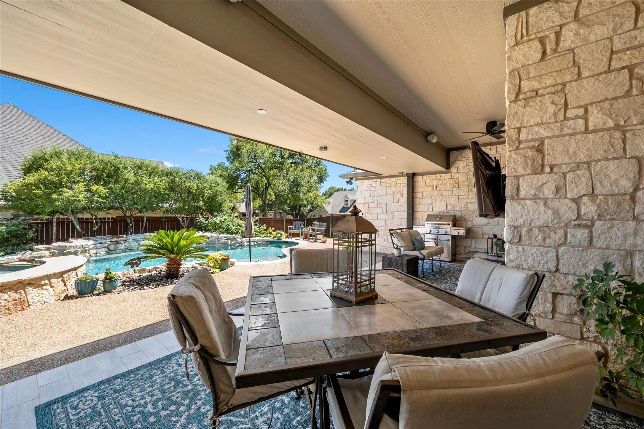 Single Family Residence For Sale in Mc Lennan County , 101 Morningview Circle, Waco, Texas 76708, 3 Bedroom, 3 Bathroom, 2 Garage spaces, 2,673 Sqft, built in 2007, mls#21362385, Real Estate Agent in Waco, Homes For Sale in Mc Lennan county, Homes For Sale in Waco, Realtor in Waco Texas, Real Estate Brokerage Independent Realty Texas, Luminita Cordes Realtor