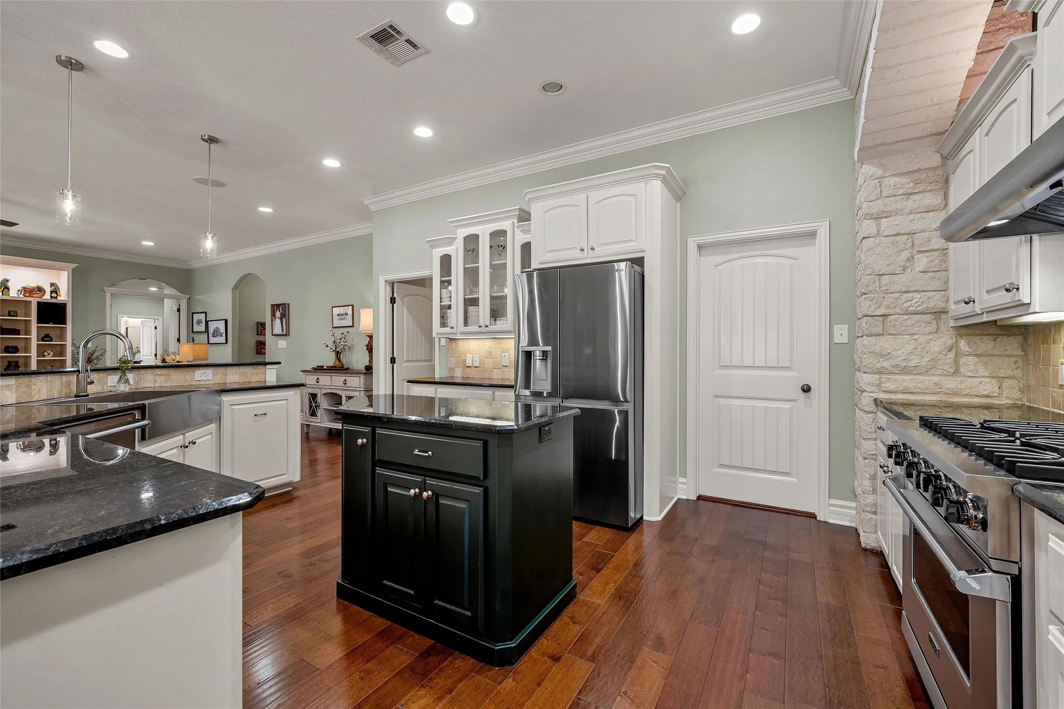 Single Family Residence For Sale in Mc Lennan County , 101 Morningview Circle, Waco, Texas 76708, 3 Bedroom, 3 Bathroom, 2 Garage spaces, 2,673 Sqft, built in 2007, mls#21362385, Real Estate Agent in Waco, Homes For Sale in Mc Lennan county, Homes For Sale in Waco, Realtor in Waco Texas, Real Estate Brokerage Independent Realty Texas, Luminita Cordes Realtor