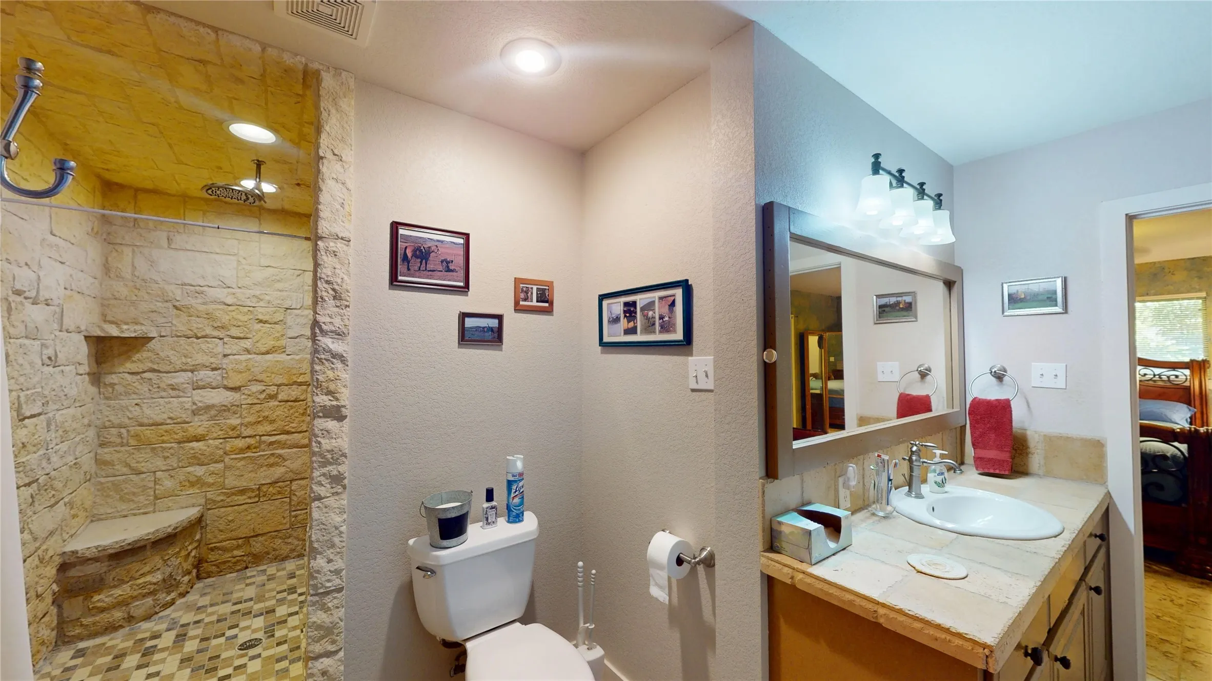Single Family Residence For Sale in Mc Culloch County , 1115 W 12th Street, Brady, Texas 76825, 3 Bedroom, 2 Bathroom, 1 Garage spaces, 2,170 Sqft, built in 1975, mls#21363154, Real Estate Agent in Brady, Homes For Sale in Mc Culloch county, Homes For Sale in Brady, Realtor in Brady Texas, Real Estate Brokerage Independent Realty Texas, Luminita Cordes Realtor