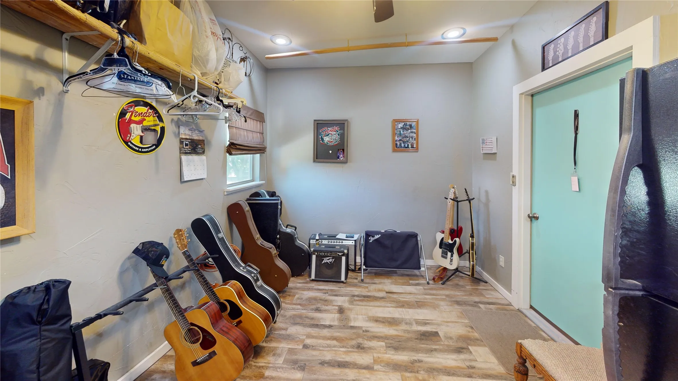 Single Family Residence For Sale in Mc Culloch County , 1115 W 12th Street, Brady, Texas 76825, 3 Bedroom, 2 Bathroom, 1 Garage spaces, 2,170 Sqft, built in 1975, mls#21363154, Real Estate Agent in Brady, Homes For Sale in Mc Culloch county, Homes For Sale in Brady, Realtor in Brady Texas, Real Estate Brokerage Independent Realty Texas, Luminita Cordes Realtor