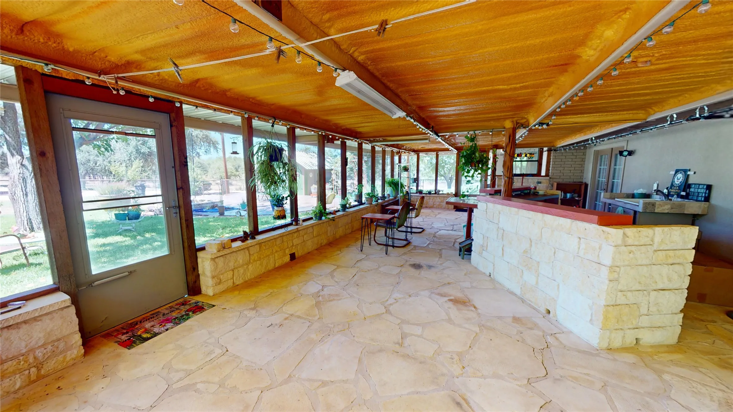 Single Family Residence For Sale in Mc Culloch County , 1115 W 12th Street, Brady, Texas 76825, 3 Bedroom, 2 Bathroom, 1 Garage spaces, 2,170 Sqft, built in 1975, mls#21363154, Real Estate Agent in Brady, Homes For Sale in Mc Culloch county, Homes For Sale in Brady, Realtor in Brady Texas, Real Estate Brokerage Independent Realty Texas, Luminita Cordes Realtor