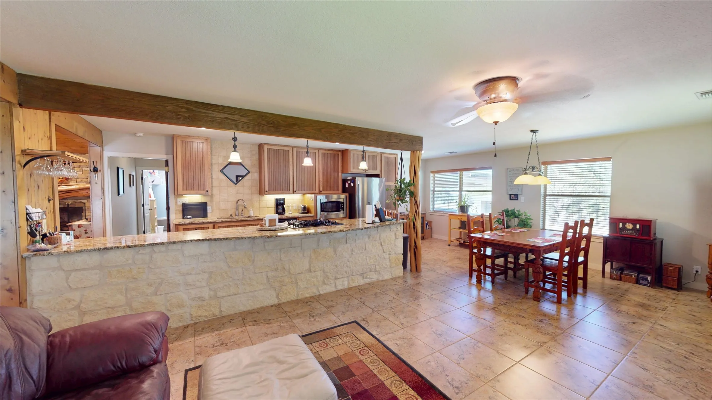 Single Family Residence For Sale in Mc Culloch County , 1115 W 12th Street, Brady, Texas 76825, 3 Bedroom, 2 Bathroom, 1 Garage spaces, 2,170 Sqft, built in 1975, mls#21363154, Real Estate Agent in Brady, Homes For Sale in Mc Culloch county, Homes For Sale in Brady, Realtor in Brady Texas, Real Estate Brokerage Independent Realty Texas, Luminita Cordes Realtor