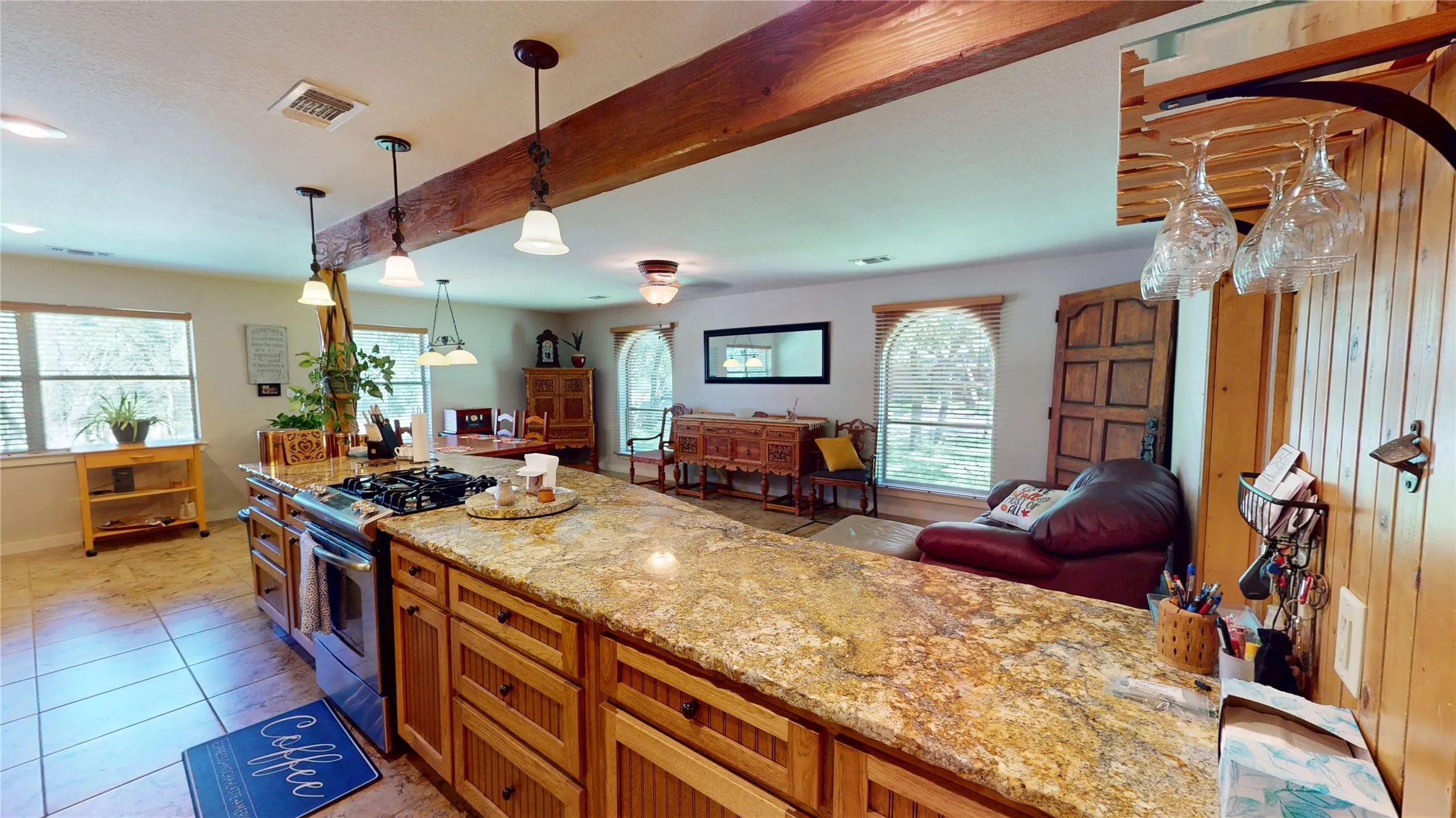 Single Family Residence For Sale in Mc Culloch County , 1115 W 12th Street, Brady, Texas 76825, 3 Bedroom, 2 Bathroom, 1 Garage spaces, 2,170 Sqft, built in 1975, mls#21363154, Real Estate Agent in Brady, Homes For Sale in Mc Culloch county, Homes For Sale in Brady, Realtor in Brady Texas, Real Estate Brokerage Independent Realty Texas, Luminita Cordes Realtor