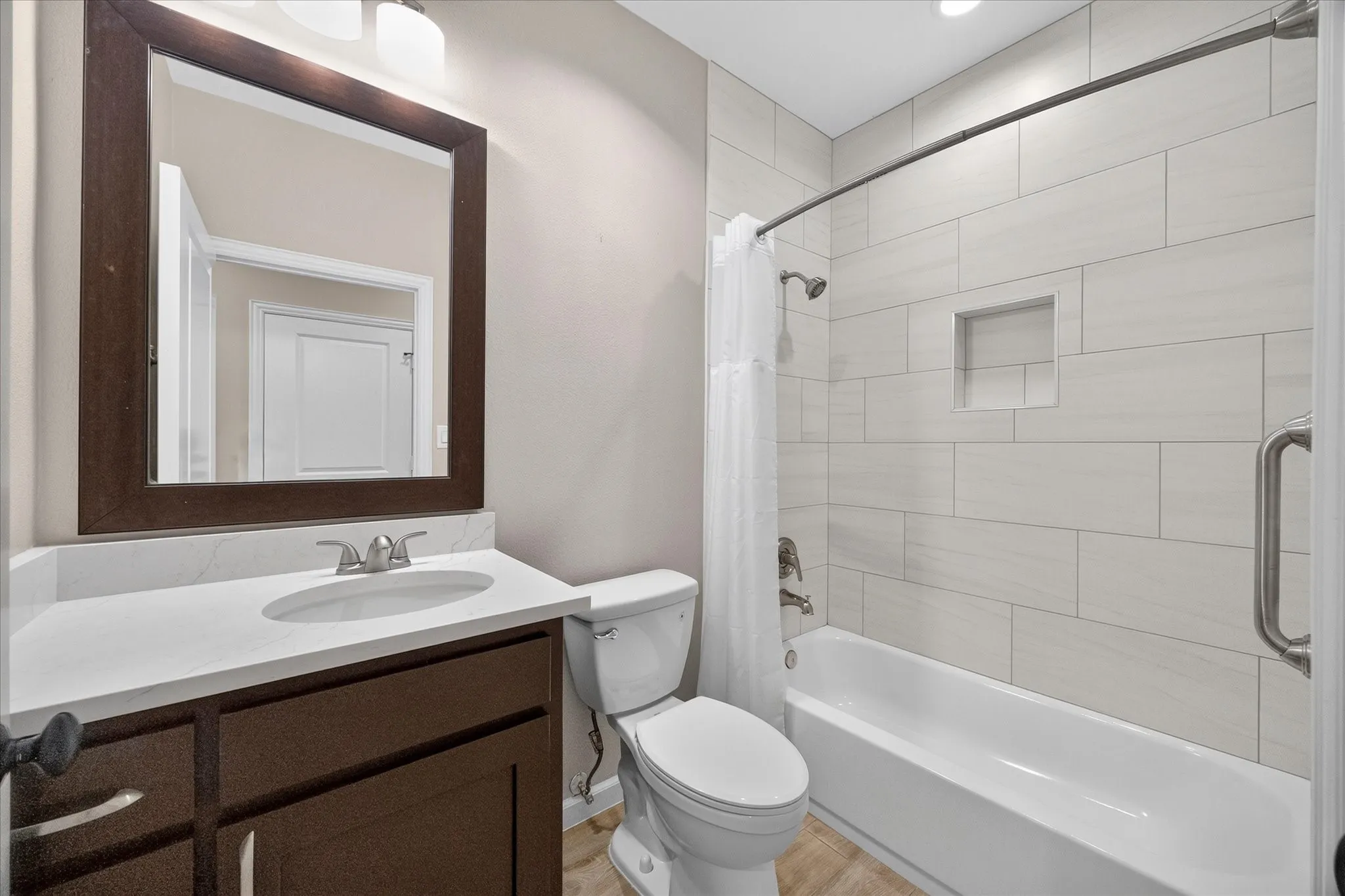 Condominium For Rent in Rockwall County , 1910 Signal Ridge Place, Rockwall, Texas 75032, 2 Bedroom, 2 Bathroom, Garage spaces, 1,222 Sqft, built in 1998, mls#21362824, Real Estate Agent in Rockwall, Homes For Rent in Rockwall county, Homes For Rent in Rockwall, Realtor in Rockwall Texas, Real Estate Brokerage Independent Realty Texas, Luminita Cordes Realtor