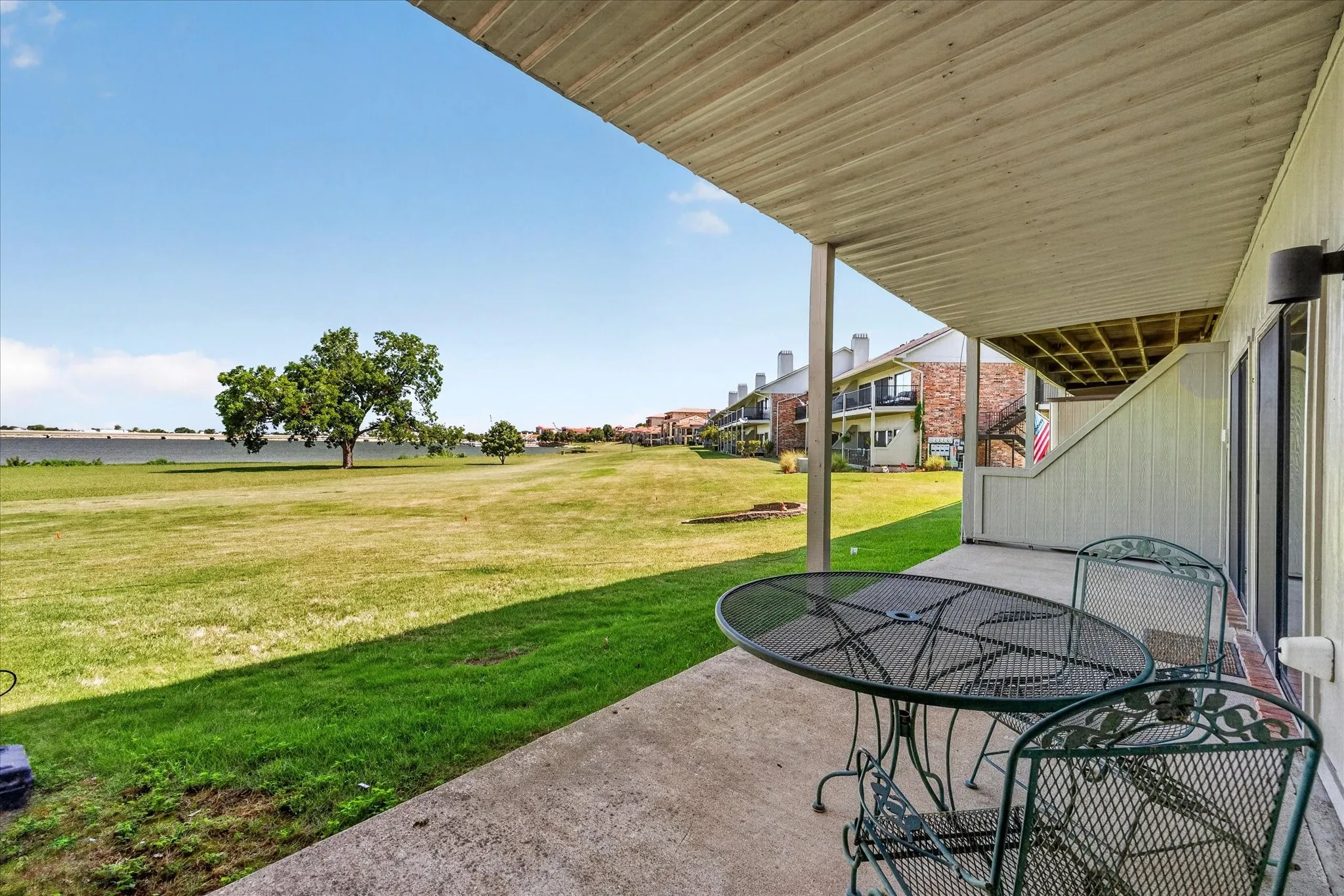 Condominium For Rent in Rockwall County , 1910 Signal Ridge Place, Rockwall, Texas 75032, 2 Bedroom, 2 Bathroom, Garage spaces, 1,222 Sqft, built in 1998, mls#21362824, Real Estate Agent in Rockwall, Homes For Rent in Rockwall county, Homes For Rent in Rockwall, Realtor in Rockwall Texas, Real Estate Brokerage Independent Realty Texas, Luminita Cordes Realtor