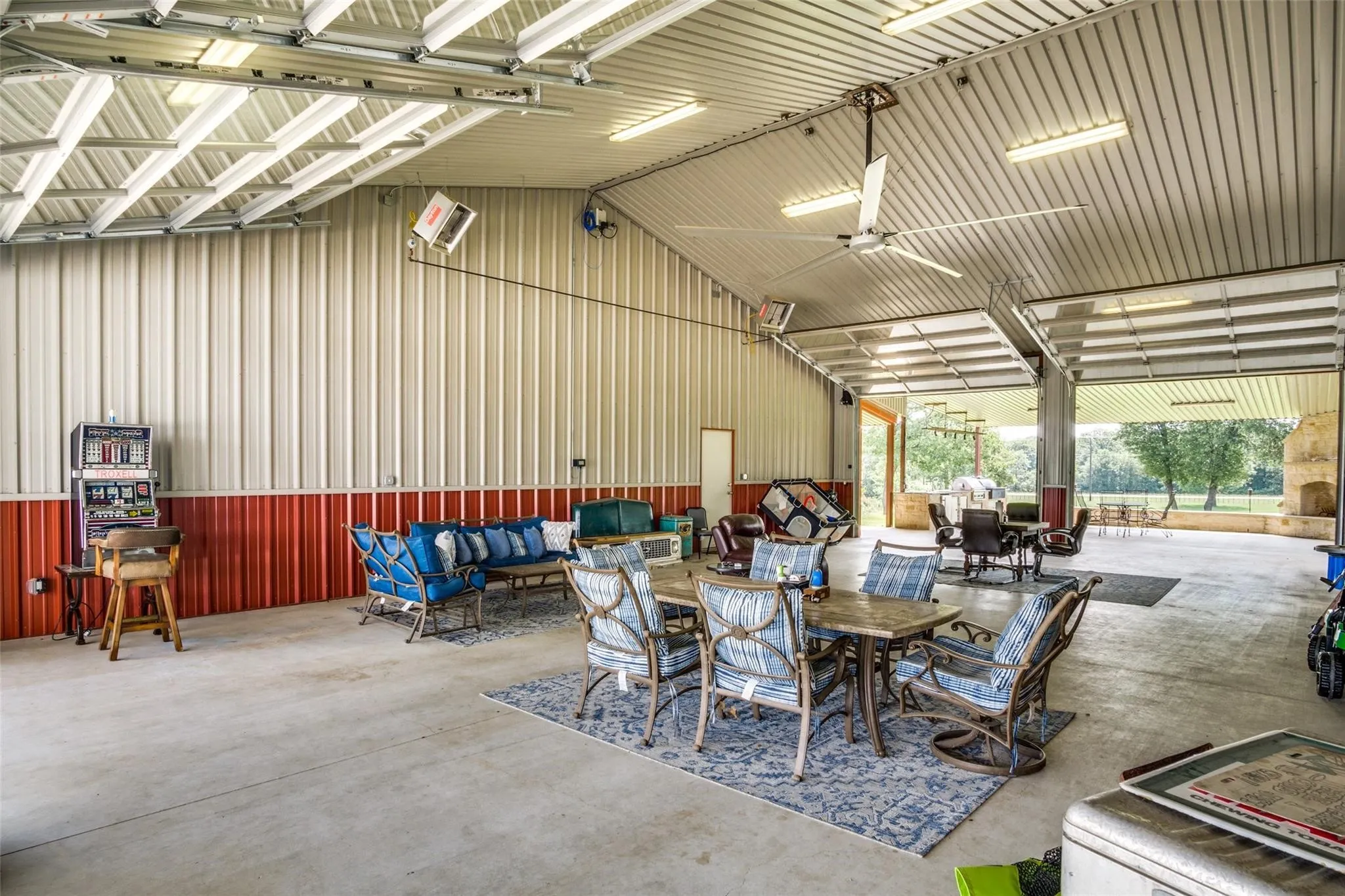 Farm For Sale in Wise County , 18345 Fm 920, Poolville, Texas 76487, 5 Bedroom, 3 Bathroom, 10 Garage spaces, 7,000 Sqft, built in 2015, Price $15,000,000, mls#21363332, Real Estate Agent in Poolville, Homes For Sale in Wise county, Homes For Sale in Poolville, Realtor in Poolville Texas, Real Estate Brokerage Independent Realty Texas, Luminita Cordes Realtor
