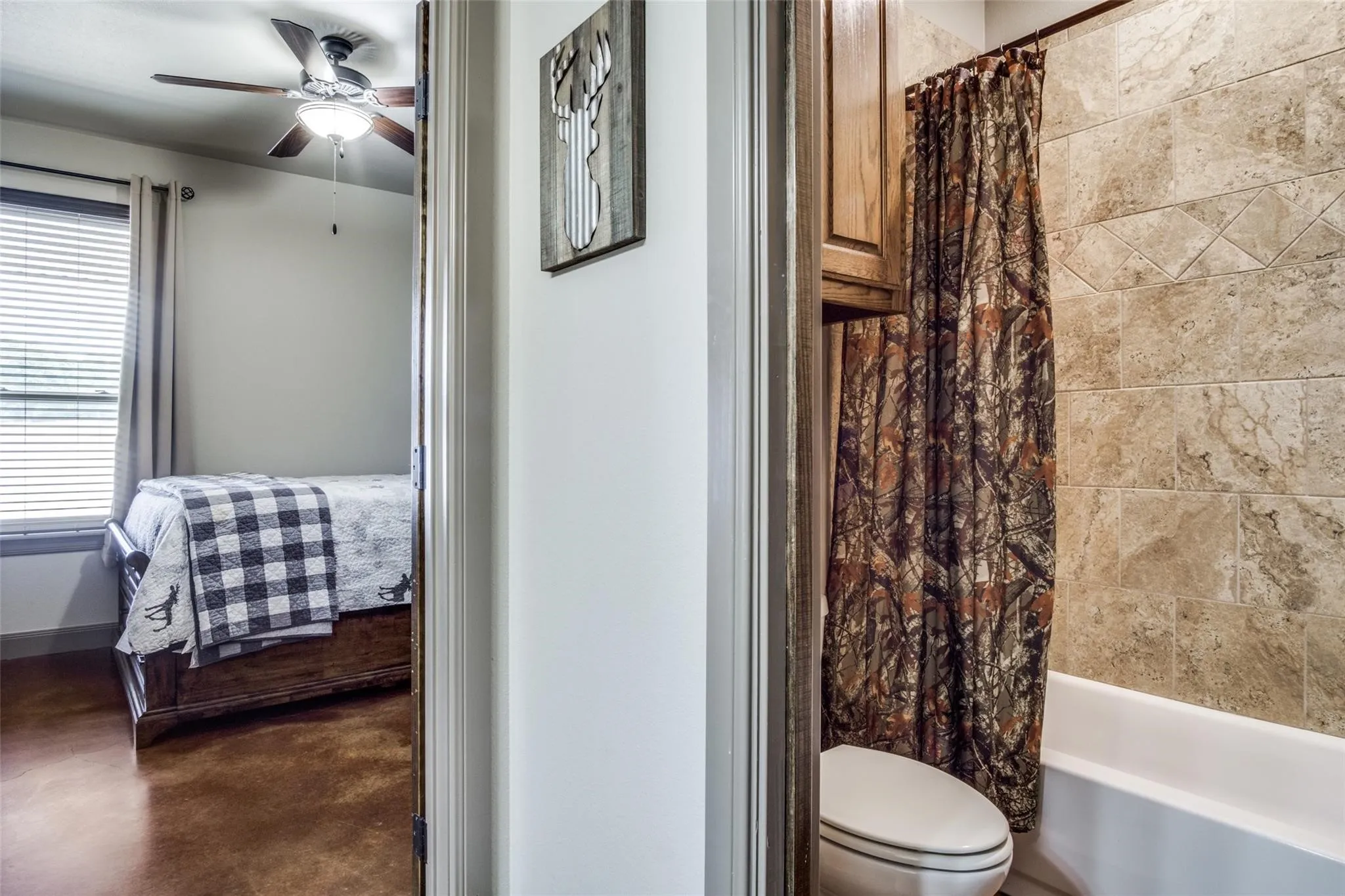 Farm For Sale in Wise County , 18345 Fm 920, Poolville, Texas 76487, 5 Bedroom, 3 Bathroom, 10 Garage spaces, 7,000 Sqft, built in 2015, Price $15,000,000, mls#21363332, Real Estate Agent in Poolville, Homes For Sale in Wise county, Homes For Sale in Poolville, Realtor in Poolville Texas, Real Estate Brokerage Independent Realty Texas, Luminita Cordes Realtor