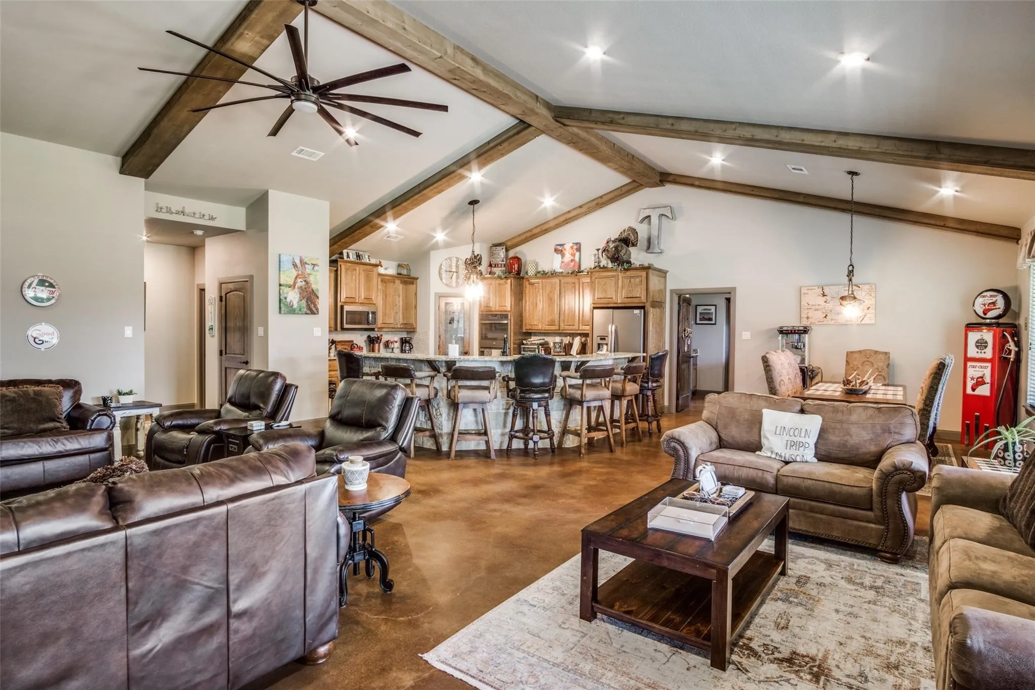 Farm For Sale in Wise County , 18345 Fm 920, Poolville, Texas 76487, 5 Bedroom, 3 Bathroom, 10 Garage spaces, 7,000 Sqft, built in 2015, Price $15,000,000, mls#21363332, Real Estate Agent in Poolville, Homes For Sale in Wise county, Homes For Sale in Poolville, Realtor in Poolville Texas, Real Estate Brokerage Independent Realty Texas, Luminita Cordes Realtor