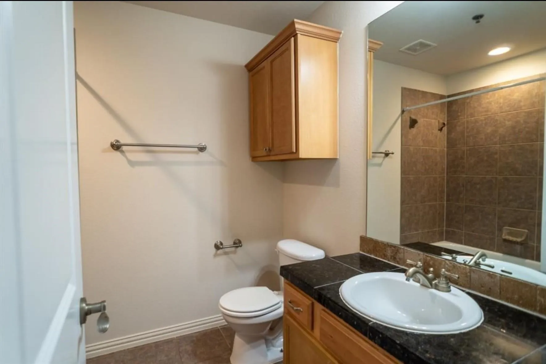 Single Family Residence For Rent in Tarrant County , 117 Corinna Court, Hurst, Texas 76053, 4 Bedroom, 3 Bathroom, 2 Garage spaces, 2,128 Sqft, built in 2006, mls#21363107, Real Estate Agent in Hurst, Homes For Rent in Tarrant county, Homes For Rent in Hurst, Realtor in Hurst Texas, Real Estate Brokerage Independent Realty Texas, Luminita Cordes Realtor