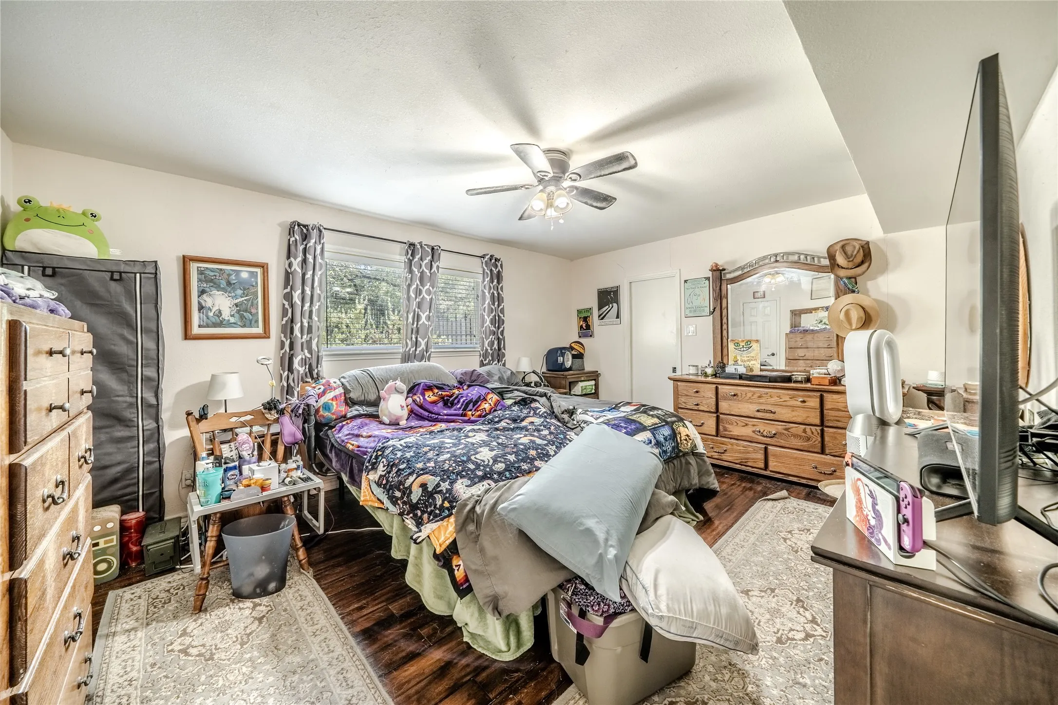 Single Family Residence For Sale in Tarrant County , 1202 Driftwood Drive, Euless, Texas 76040, 5 Bedroom, 4 Bathroom, 2 Garage spaces, 3,143 Sqft, built in 1962, mls#21361250, Real Estate Agent in Euless, Homes For Sale in Tarrant county, Homes For Sale in Euless, Realtor in Euless Texas, Real Estate Brokerage Independent Realty Texas, Luminita Cordes Realtor