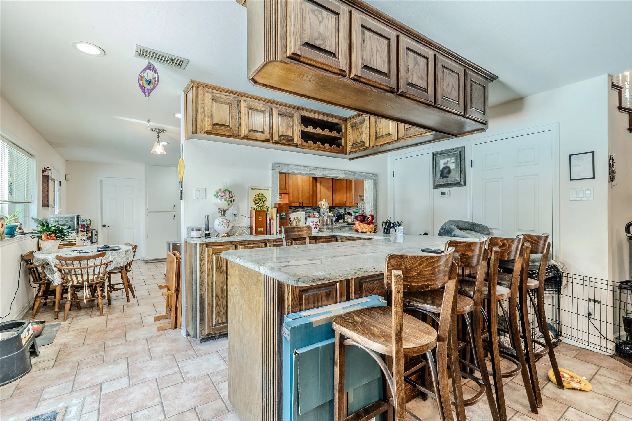 Single Family Residence For Sale in Tarrant County , 1202 Driftwood Drive, Euless, Texas 76040, 5 Bedroom, 4 Bathroom, 2 Garage spaces, 3,143 Sqft, built in 1962, mls#21361250, Real Estate Agent in Euless, Homes For Sale in Tarrant county, Homes For Sale in Euless, Realtor in Euless Texas, Real Estate Brokerage Independent Realty Texas, Luminita Cordes Realtor