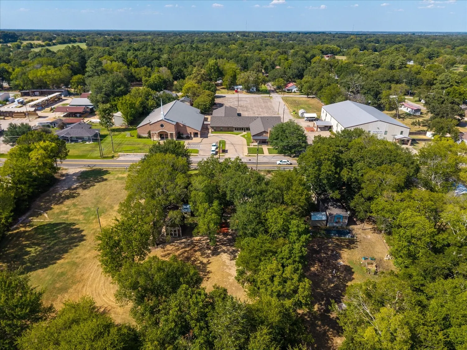 Single Family Residence For Sale in Wood County , 220 E Holley Street, Alba, Texas 75410, 2 Bedroom, 3 Bathroom, Garage spaces, 1,394 Sqft, built in 1950, mls#21363222, Real Estate Agent in Alba, Homes For Sale in Wood county, Homes For Sale in Alba, Realtor in Alba Texas, Real Estate Brokerage Independent Realty Texas, Luminita Cordes Realtor