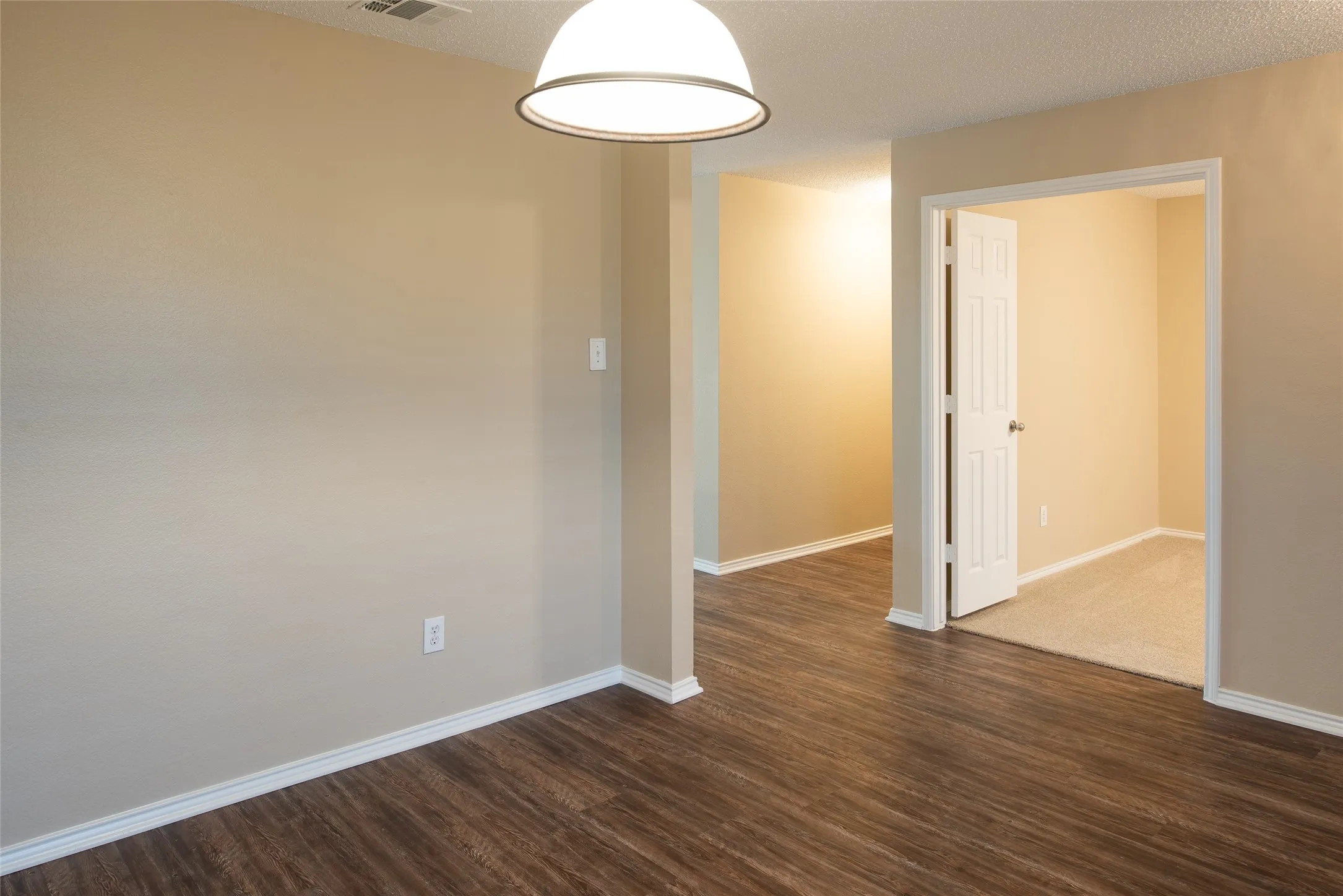 Single Family Residence For Sale in Collin County , 9801 George Bush Drive, Mc Kinney, Texas 75072, 3 Bedroom, 2 Bathroom, 2 Garage spaces, 1,848 Sqft, built in 2004, mls#21362624, Real Estate Agent in Mc Kinney, Homes For Sale in Collin county, Homes For Sale in Mc Kinney, Realtor in Mc Kinney Texas, Real Estate Brokerage Independent Realty Texas, Luminita Cordes Realtor