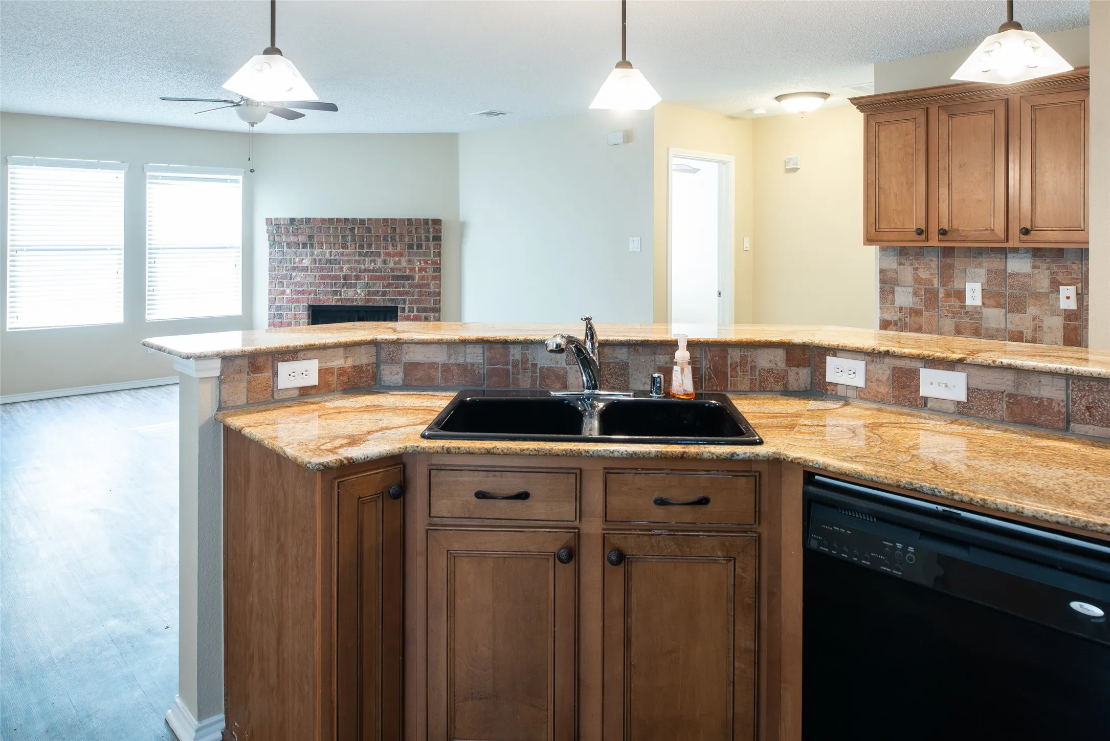 Single Family Residence For Sale in Collin County , 9801 George Bush Drive, Mc Kinney, Texas 75072, 3 Bedroom, 2 Bathroom, 2 Garage spaces, 1,848 Sqft, built in 2004, mls#21362624, Real Estate Agent in Mc Kinney, Homes For Sale in Collin county, Homes For Sale in Mc Kinney, Realtor in Mc Kinney Texas, Real Estate Brokerage Independent Realty Texas, Luminita Cordes Realtor