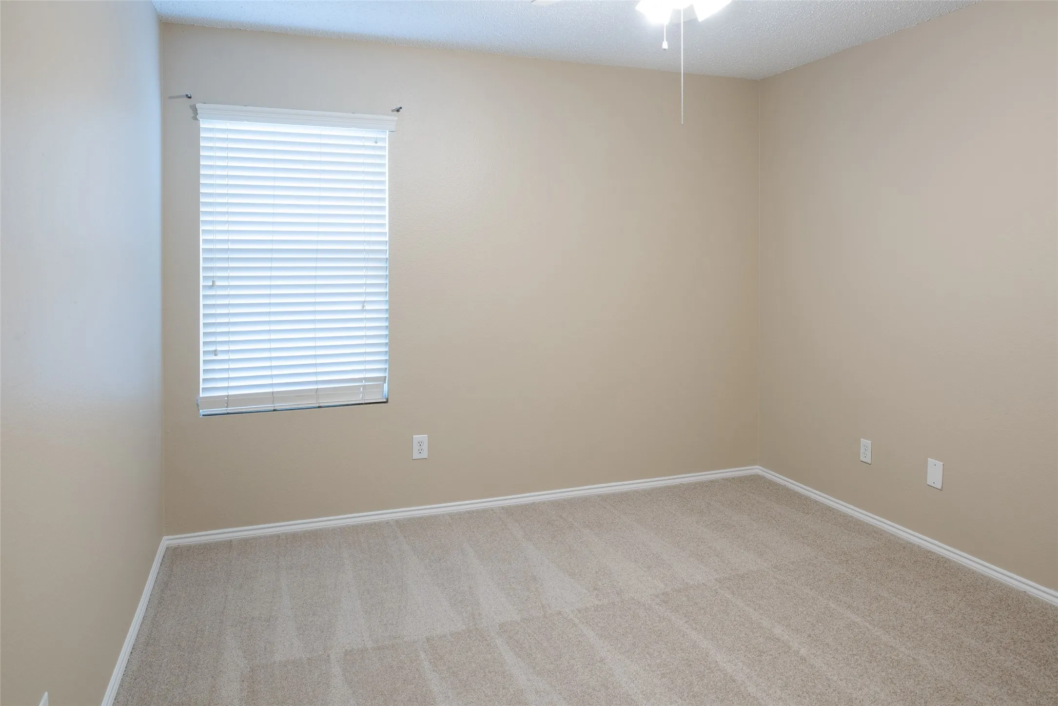 Single Family Residence For Sale in Collin County , 9801 George Bush Drive, Mc Kinney, Texas 75072, 3 Bedroom, 2 Bathroom, 2 Garage spaces, 1,848 Sqft, built in 2004, mls#21362624, Real Estate Agent in Mc Kinney, Homes For Sale in Collin county, Homes For Sale in Mc Kinney, Realtor in Mc Kinney Texas, Real Estate Brokerage Independent Realty Texas, Luminita Cordes Realtor