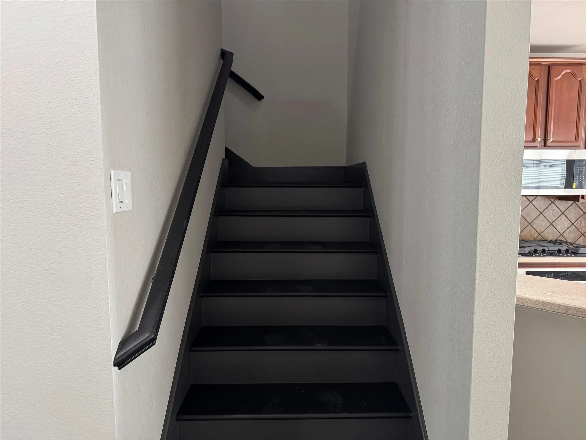 Townhouse For Rent in Dallas County , 1444 Chase Lane, Irving, Texas 75063, 4 Bedroom, 4 Bathroom, 2 Garage spaces, 2,241 Sqft, built in 2005, mls#21363380, Real Estate Agent in Irving, Homes For Rent in Dallas county, Homes For Rent in Irving, Realtor in Irving Texas, Real Estate Brokerage Independent Realty Texas, Luminita Cordes Realtor