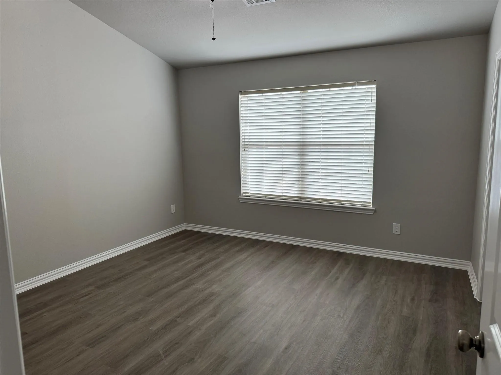 Townhouse For Rent in Dallas County , 1444 Chase Lane, Irving, Texas 75063, 4 Bedroom, 4 Bathroom, 2 Garage spaces, 2,241 Sqft, built in 2005, mls#21363380, Real Estate Agent in Irving, Homes For Rent in Dallas county, Homes For Rent in Irving, Realtor in Irving Texas, Real Estate Brokerage Independent Realty Texas, Luminita Cordes Realtor