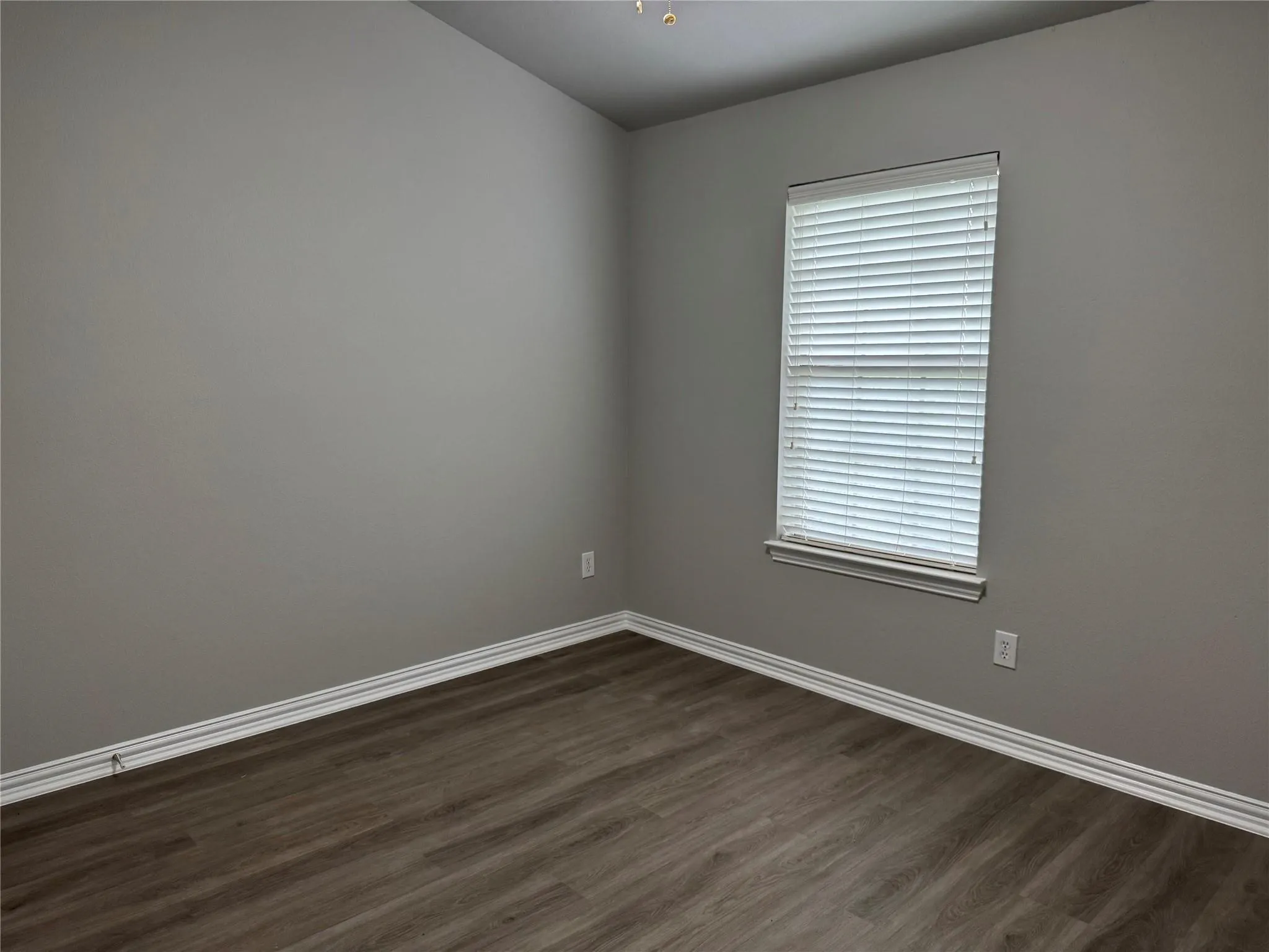 Townhouse For Rent in Dallas County , 1444 Chase Lane, Irving, Texas 75063, 4 Bedroom, 4 Bathroom, 2 Garage spaces, 2,241 Sqft, built in 2005, mls#21363380, Real Estate Agent in Irving, Homes For Rent in Dallas county, Homes For Rent in Irving, Realtor in Irving Texas, Real Estate Brokerage Independent Realty Texas, Luminita Cordes Realtor