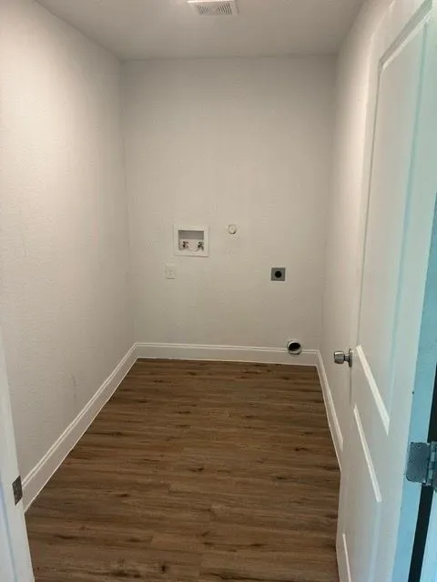 Single Family Residence For Rent in Hunt County , 1702 Clark Street, Commerce, Texas 75428, 3 Bedroom, 2 Bathroom, Garage spaces, 1,256 Sqft, built in 2023, mls#21363384, Real Estate Agent in Commerce, Homes For Rent in Hunt county, Homes For Rent in Commerce, Realtor in Commerce Texas, Real Estate Brokerage Independent Realty Texas, Luminita Cordes Realtor