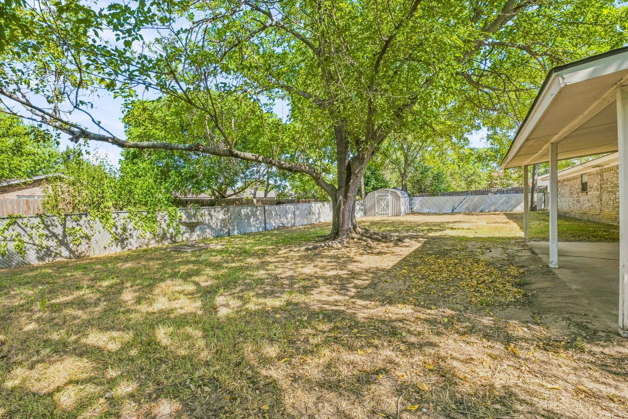 Single Family Residence For Sale in Erath County , 1007 Meadowlark Lane, Stephenville, Texas 76401, 3 Bedroom, 2 Bathroom, 3 Garage spaces, 1,750 Sqft, built in 1975, mls#21362819, Real Estate Agent in Stephenville, Homes For Sale in Erath county, Homes For Sale in Stephenville, Realtor in Stephenville Texas, Real Estate Brokerage Independent Realty Texas, Luminita Cordes Realtor