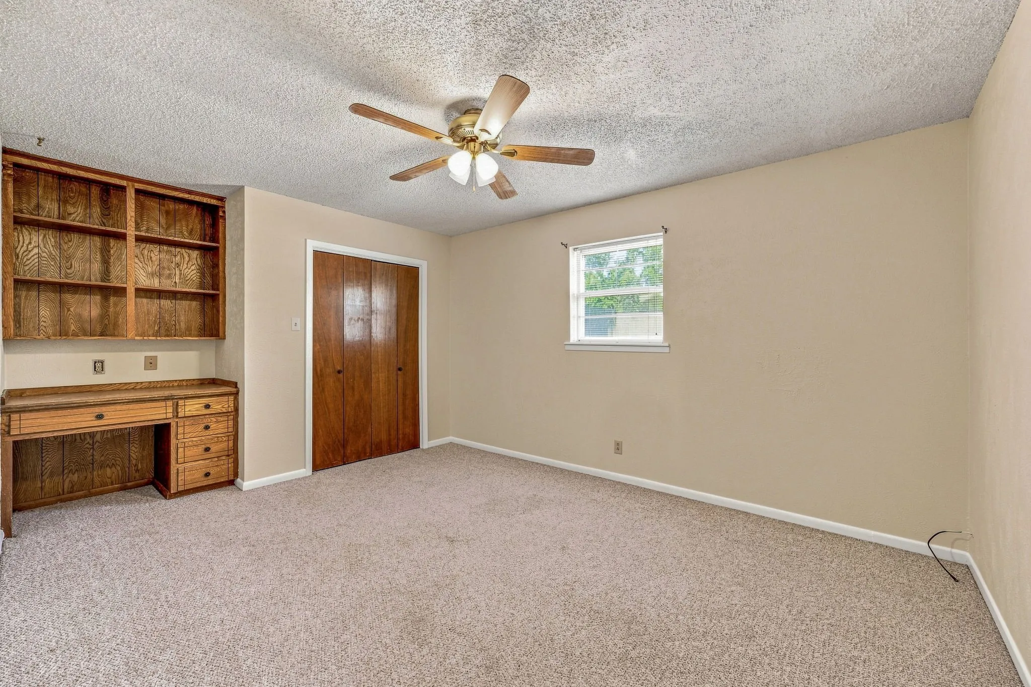 Single Family Residence For Sale in Erath County , 1007 Meadowlark Lane, Stephenville, Texas 76401, 3 Bedroom, 2 Bathroom, 3 Garage spaces, 1,750 Sqft, built in 1975, mls#21362819, Real Estate Agent in Stephenville, Homes For Sale in Erath county, Homes For Sale in Stephenville, Realtor in Stephenville Texas, Real Estate Brokerage Independent Realty Texas, Luminita Cordes Realtor