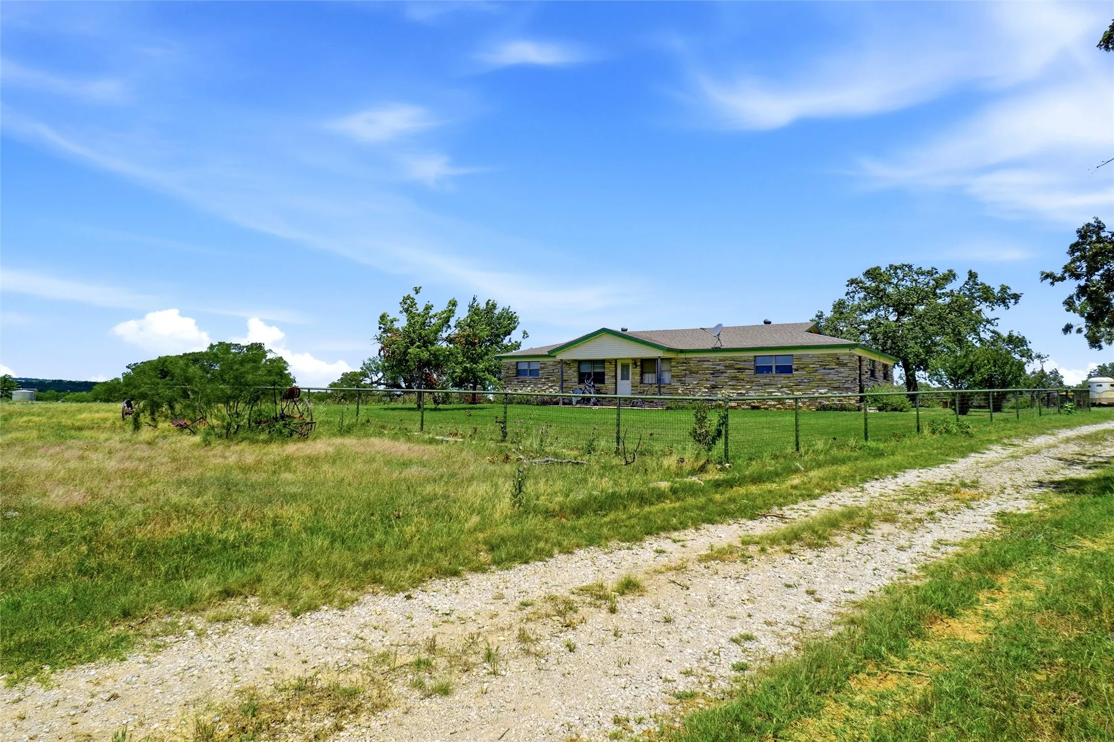Improved Land For Sale in Parker County , 2186 Gilliland Road, Springtown, Texas 76082, 0, 0, Garage spaces, 0 Sqft, built in 1975, mls#21363387, Real Estate Agent in Springtown, Homes For Sale in Parker county, Homes For Sale in Springtown, Realtor in Springtown Texas, Real Estate Brokerage Independent Realty Texas, Luminita Cordes Realtor