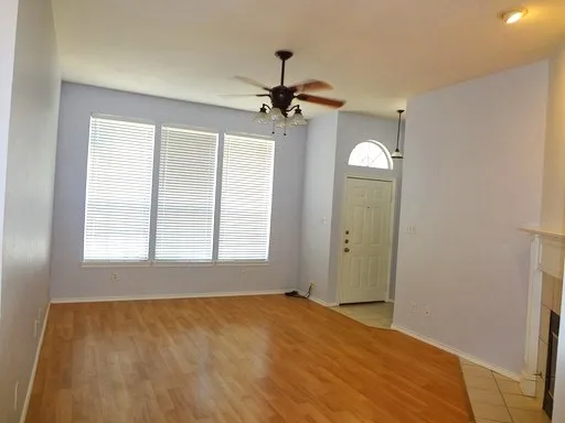 Single Family Residence For Rent in Denton County , 2216 Lattimore Street, Denton, Texas 76209, 3 Bedroom, 2 Bathroom, 2 Garage spaces, 1,275 Sqft, built in 1995, mls#21363399, Real Estate Agent in Denton, Homes For Rent in Denton county, Homes For Rent in Denton, Realtor in Denton Texas, Real Estate Brokerage Independent Realty Texas, Luminita Cordes Realtor
