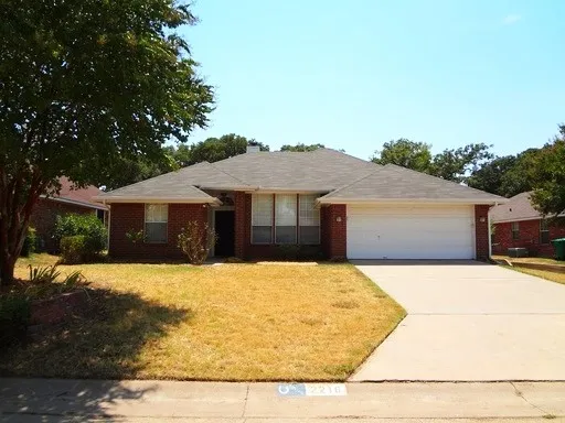 Single Family Residence For Rent in Denton County , 2216 Lattimore Street, Denton, Texas 76209, 3 Bedroom, 2 Bathroom, 2 Garage spaces, 1,275 Sqft, built in 1995, mls#21363399, Real Estate Agent in Denton, Homes For Rent in Denton county, Homes For Rent in Denton, Realtor in Denton Texas, Real Estate Brokerage Independent Realty Texas, Luminita Cordes Realtor