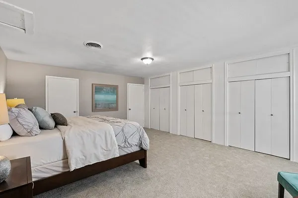 Single Family Residence For Rent in Dallas County , 3451 Morningstar Lane, Farmers Branch, Texas 75234, 4 Bedroom, 2 Bathroom, 1 Garage spaces, 1,963 Sqft, built in 1960, mls#21363397, Real Estate Agent in Farmers Branch, Homes For Rent in Dallas county, Homes For Rent in Farmers Branch, Realtor in Farmers Branch Texas, Real Estate Brokerage Independent Realty Texas, Luminita Cordes Realtor