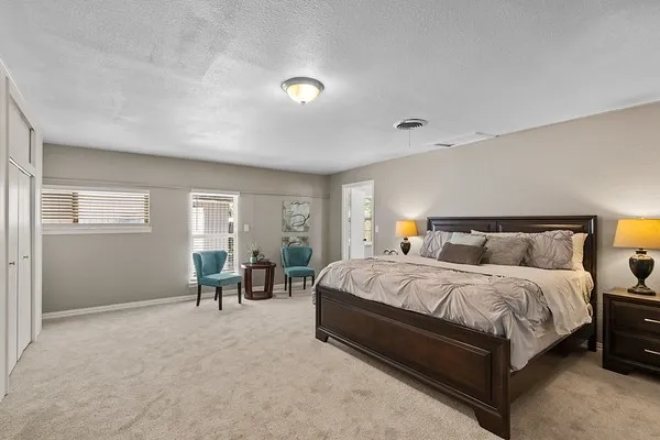 Single Family Residence For Rent in Dallas County , 3451 Morningstar Lane, Farmers Branch, Texas 75234, 4 Bedroom, 2 Bathroom, 1 Garage spaces, 1,963 Sqft, built in 1960, mls#21363397, Real Estate Agent in Farmers Branch, Homes For Rent in Dallas county, Homes For Rent in Farmers Branch, Realtor in Farmers Branch Texas, Real Estate Brokerage Independent Realty Texas, Luminita Cordes Realtor