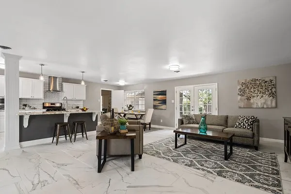 Single Family Residence For Rent in Dallas County , 3451 Morningstar Lane, Farmers Branch, Texas 75234, 4 Bedroom, 2 Bathroom, 1 Garage spaces, 1,963 Sqft, built in 1960, mls#21363397, Real Estate Agent in Farmers Branch, Homes For Rent in Dallas county, Homes For Rent in Farmers Branch, Realtor in Farmers Branch Texas, Real Estate Brokerage Independent Realty Texas, Luminita Cordes Realtor