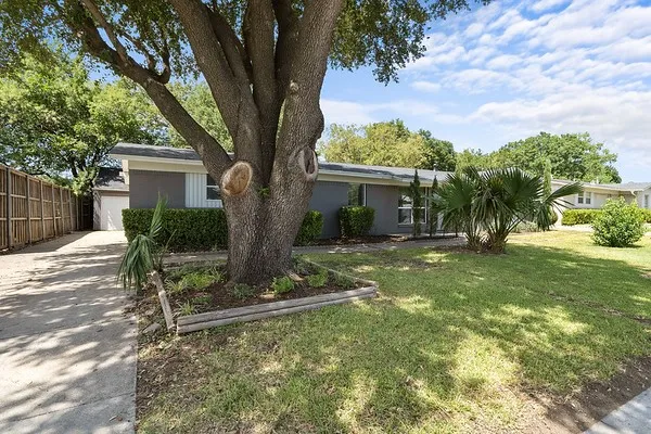 Single Family Residence For Rent in Dallas County , 3451 Morningstar Lane, Farmers Branch, Texas 75234, 4 Bedroom, 2 Bathroom, 1 Garage spaces, 1,963 Sqft, built in 1960, mls#21363397, Real Estate Agent in Farmers Branch, Homes For Rent in Dallas county, Homes For Rent in Farmers Branch, Realtor in Farmers Branch Texas, Real Estate Brokerage Independent Realty Texas, Luminita Cordes Realtor