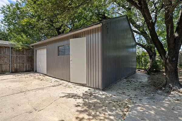 Single Family Residence For Rent in Dallas County , 3451 Morningstar Lane, Farmers Branch, Texas 75234, 4 Bedroom, 2 Bathroom, 1 Garage spaces, 1,963 Sqft, built in 1960, mls#21363397, Real Estate Agent in Farmers Branch, Homes For Rent in Dallas county, Homes For Rent in Farmers Branch, Realtor in Farmers Branch Texas, Real Estate Brokerage Independent Realty Texas, Luminita Cordes Realtor