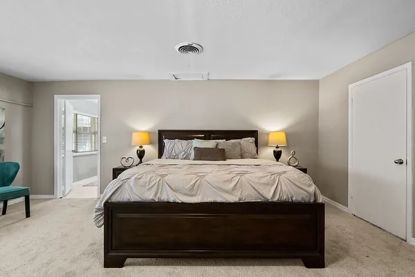 Single Family Residence For Rent in Dallas County , 3451 Morningstar Lane, Farmers Branch, Texas 75234, 4 Bedroom, 2 Bathroom, 1 Garage spaces, 1,963 Sqft, built in 1960, mls#21363397, Real Estate Agent in Farmers Branch, Homes For Rent in Dallas county, Homes For Rent in Farmers Branch, Realtor in Farmers Branch Texas, Real Estate Brokerage Independent Realty Texas, Luminita Cordes Realtor
