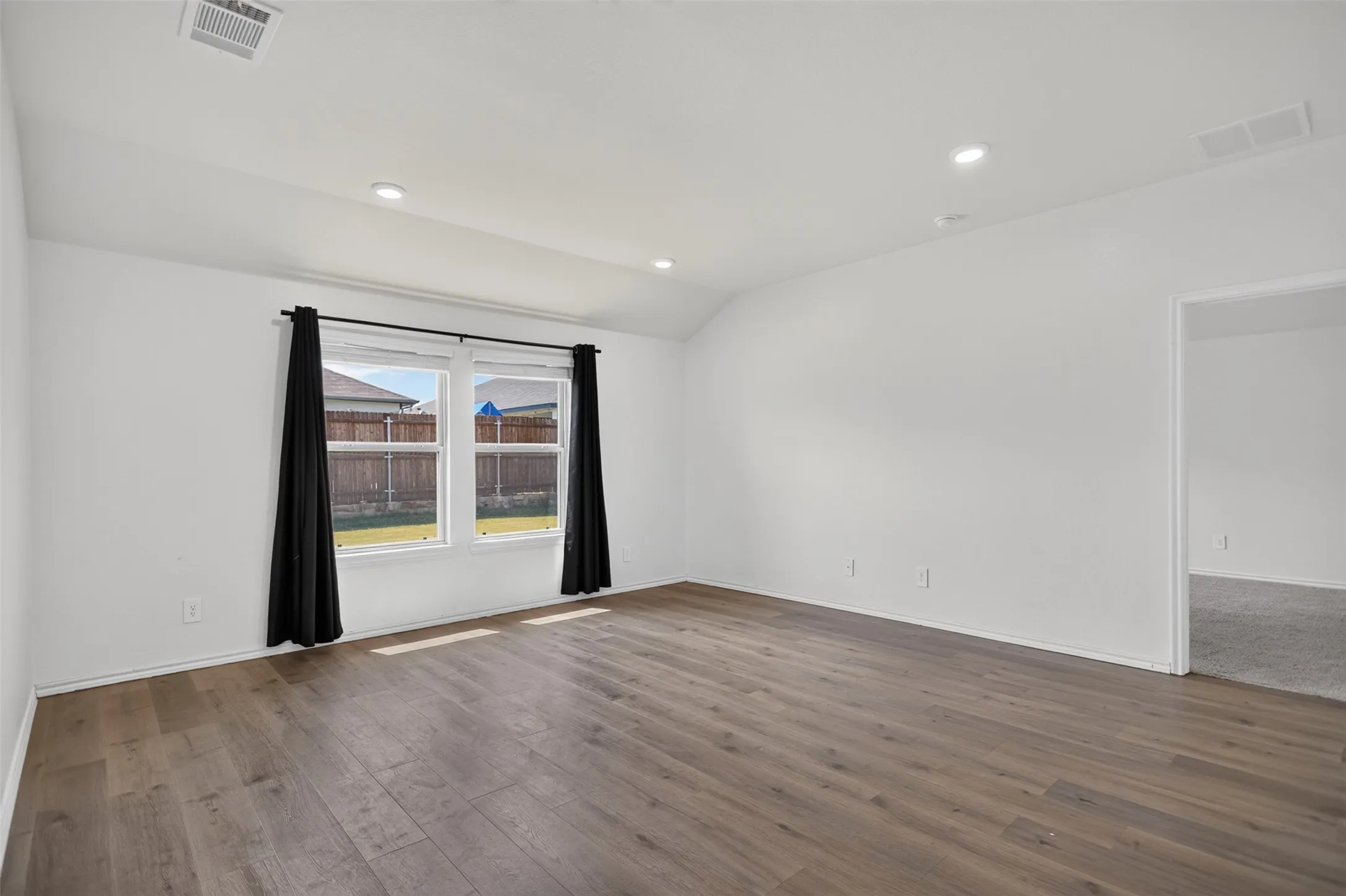 Single Family Residence For Rent in Rockwall County , 149 Boxwood Drive, Royse City, Texas 75189, 4 Bedroom, 2 Bathroom, 2 Garage spaces, 1,820 Sqft, built in 2024, mls#21363391, Real Estate Agent in Royse City, Homes For Rent in Rockwall county, Homes For Rent in Royse City, Realtor in Royse City Texas, Real Estate Brokerage Independent Realty Texas, Luminita Cordes Realtor