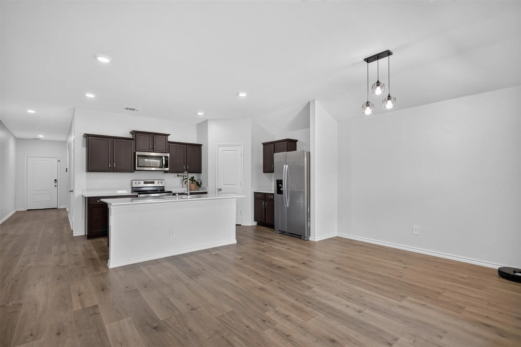 Single Family Residence For Rent in Rockwall County , 149 Boxwood Drive, Royse City, Texas 75189, 4 Bedroom, 2 Bathroom, 2 Garage spaces, 1,820 Sqft, built in 2024, mls#21363391, Real Estate Agent in Royse City, Homes For Rent in Rockwall county, Homes For Rent in Royse City, Realtor in Royse City Texas, Real Estate Brokerage Independent Realty Texas, Luminita Cordes Realtor