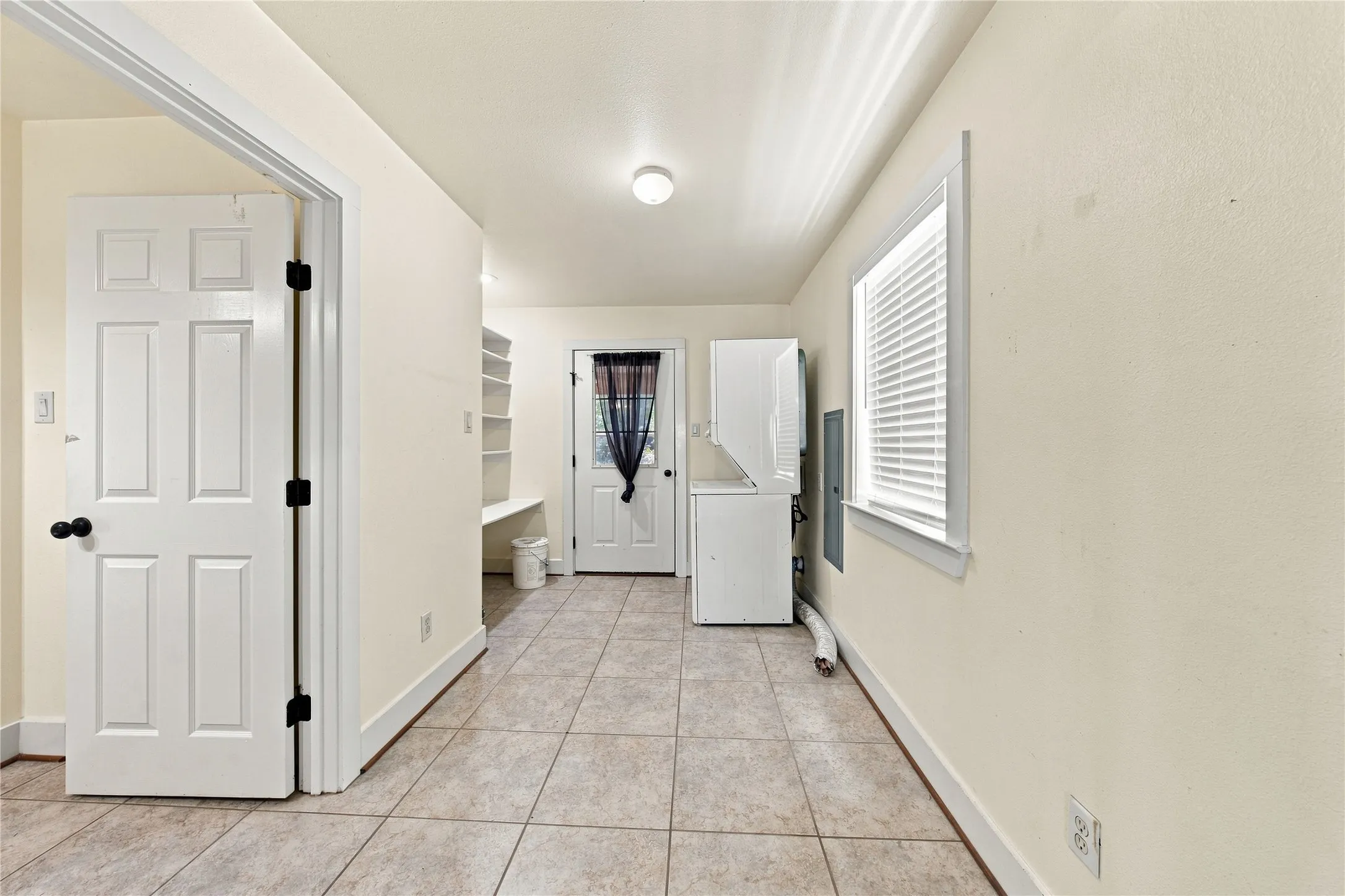 Single Family Residence For Sale in Henderson County , 8418 County Road 3613, Murchison, Texas 75778, 1 Bedroom, 1 Bathroom, Garage spaces, 1,526 Sqft, built in 2007, mls#21363405, Real Estate Agent in Murchison, Homes For Sale in Henderson county, Homes For Sale in Murchison, Realtor in Murchison Texas, Real Estate Brokerage Independent Realty Texas, Luminita Cordes Realtor