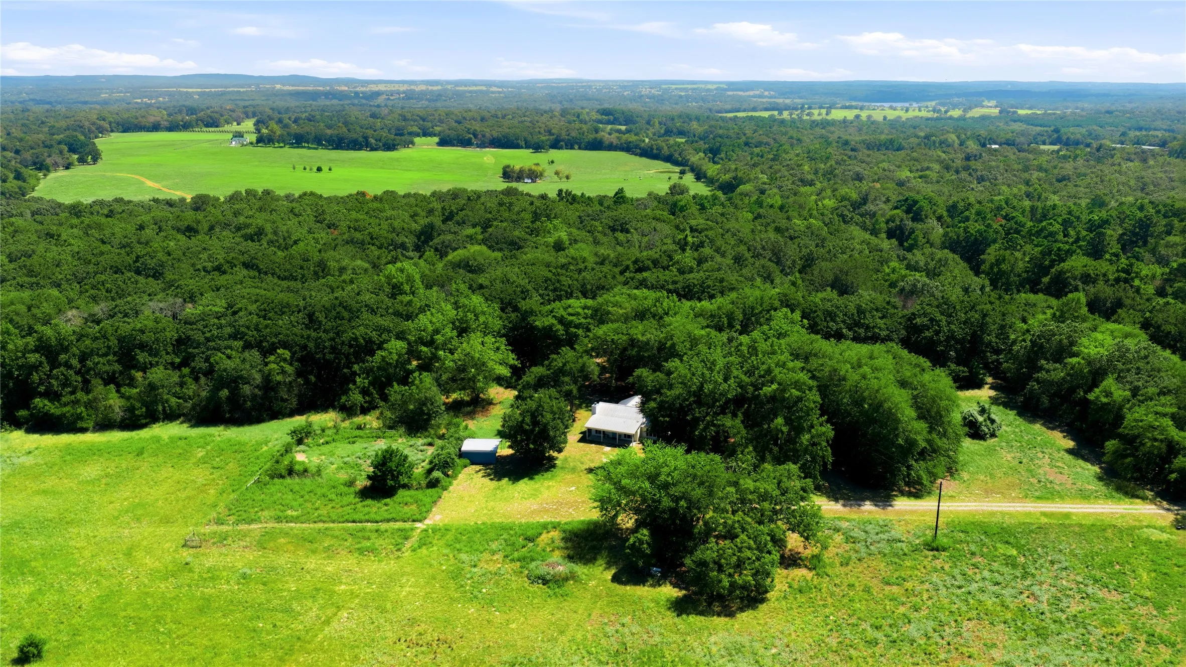 Single Family Residence For Sale in Henderson County , 8418 County Road 3613, Murchison, Texas 75778, 1 Bedroom, 1 Bathroom, Garage spaces, 1,526 Sqft, built in 2007, mls#21363405, Real Estate Agent in Murchison, Homes For Sale in Henderson county, Homes For Sale in Murchison, Realtor in Murchison Texas, Real Estate Brokerage Independent Realty Texas, Luminita Cordes Realtor
